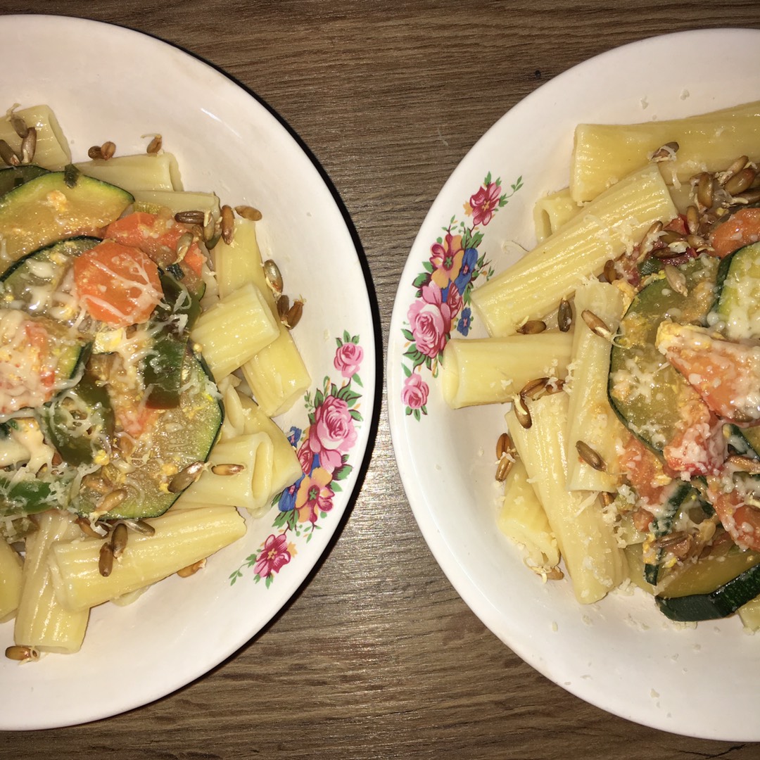 Паста с овощами и креветками в соевом соусе 🍝🦐 рецепт с фото пошаговый от  Natalya - Овкусе.ру