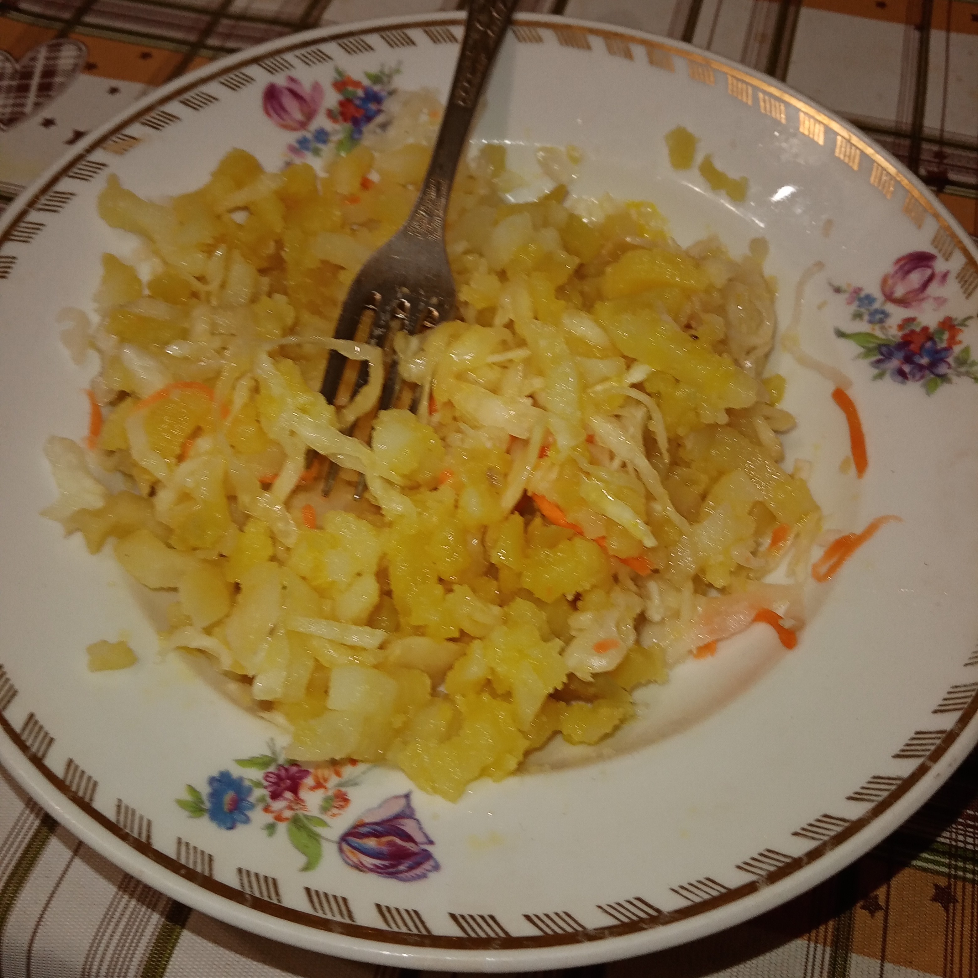 Салатик из маринованной капусты "Деревенский"