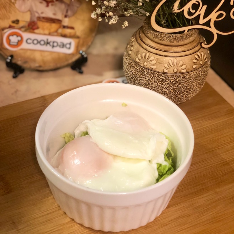 Тост с яйцом пашот отлично подходит на завтрак