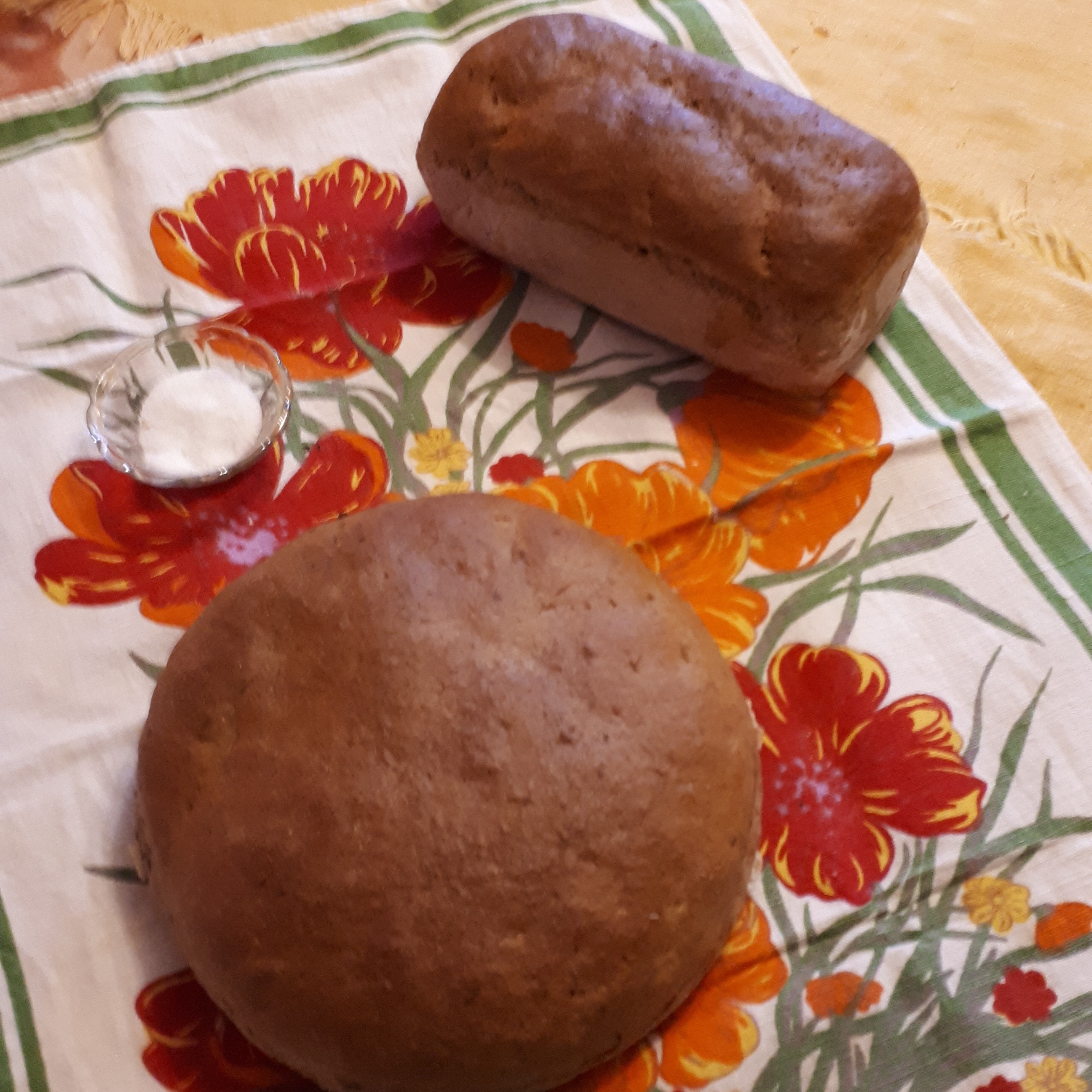 Ржаной хлеб на пахте (маслянке) с тмином, кориандром и изюмом