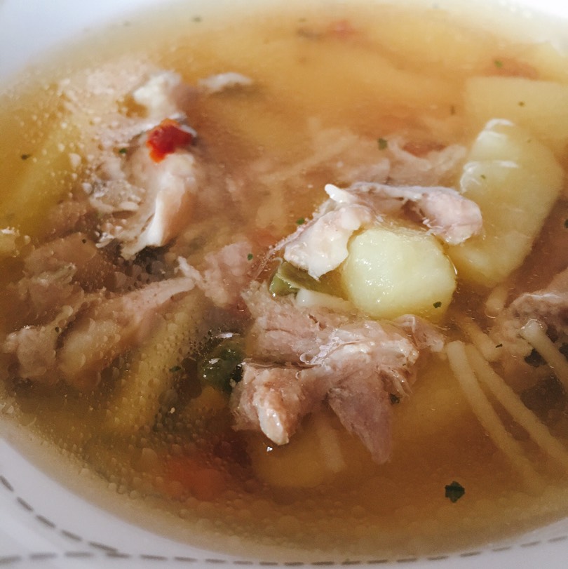 Вермишелевый суп со свининой(мультиварка)