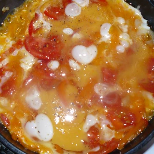Яичница на сале с помидорами 🍴 🍅 🍅 🍅 🍅 🍅