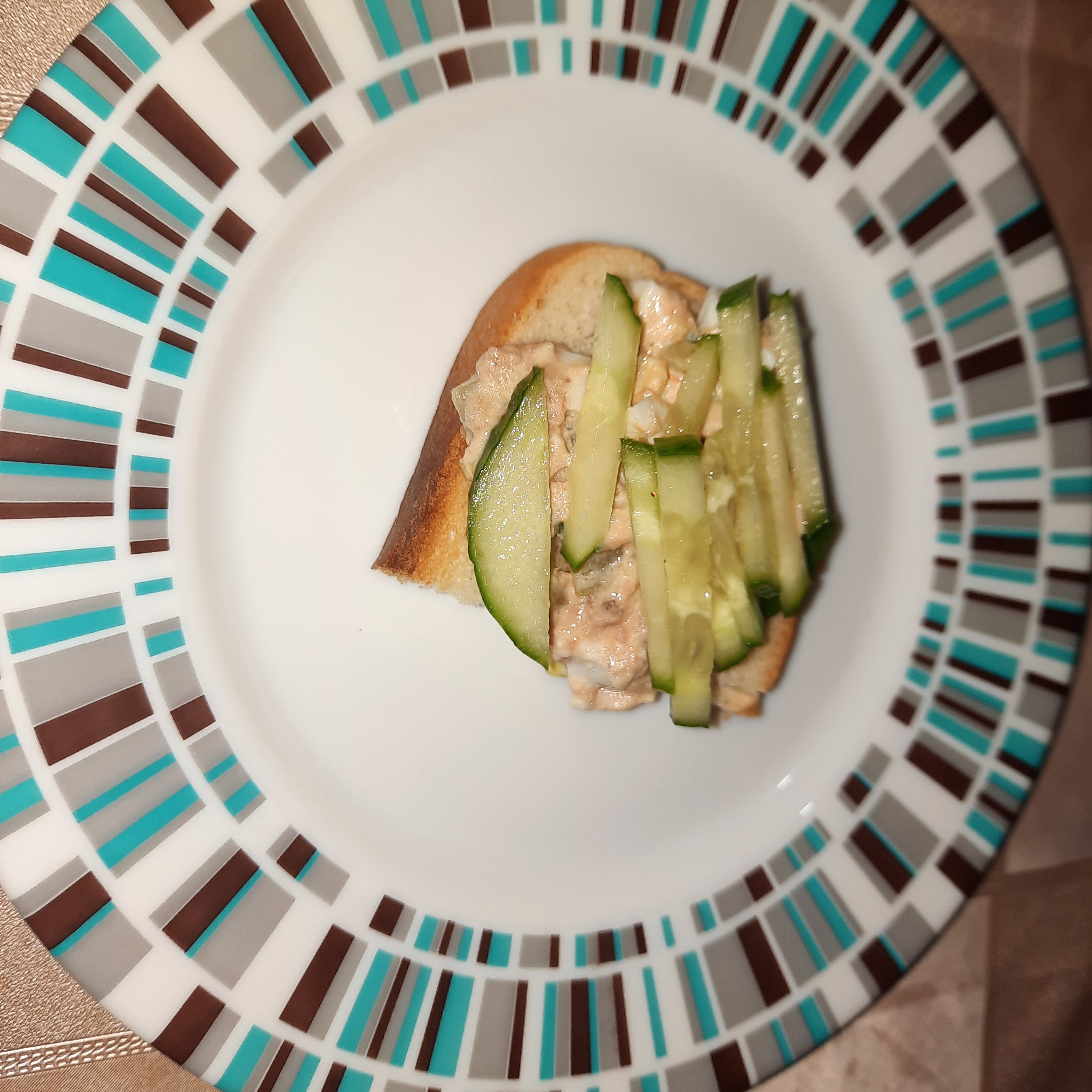 Бутерброды с салатом из тунца