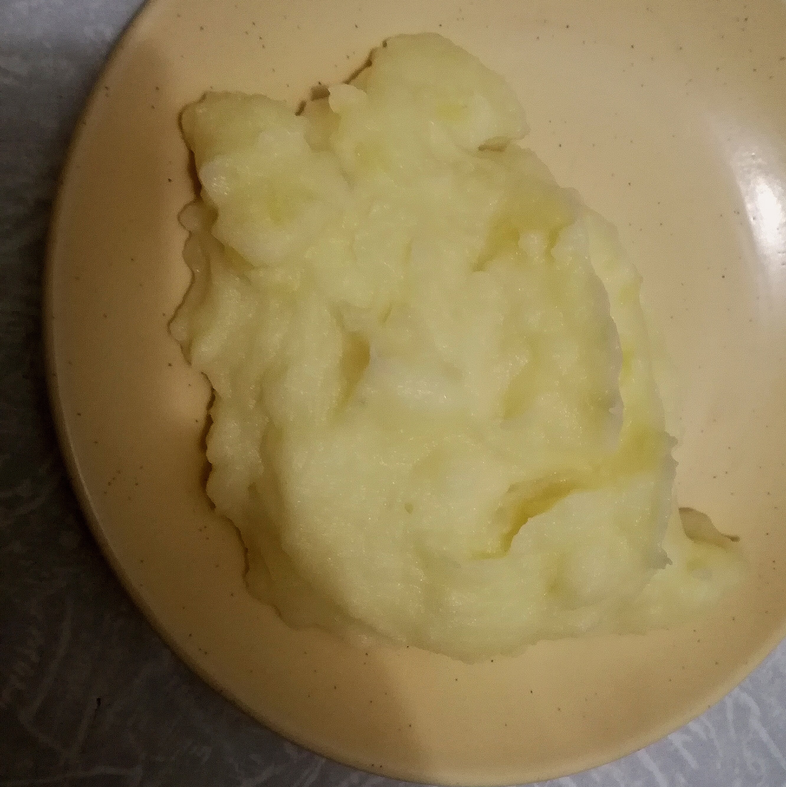 Воздушное картофельное пюре с сосисками🍽️