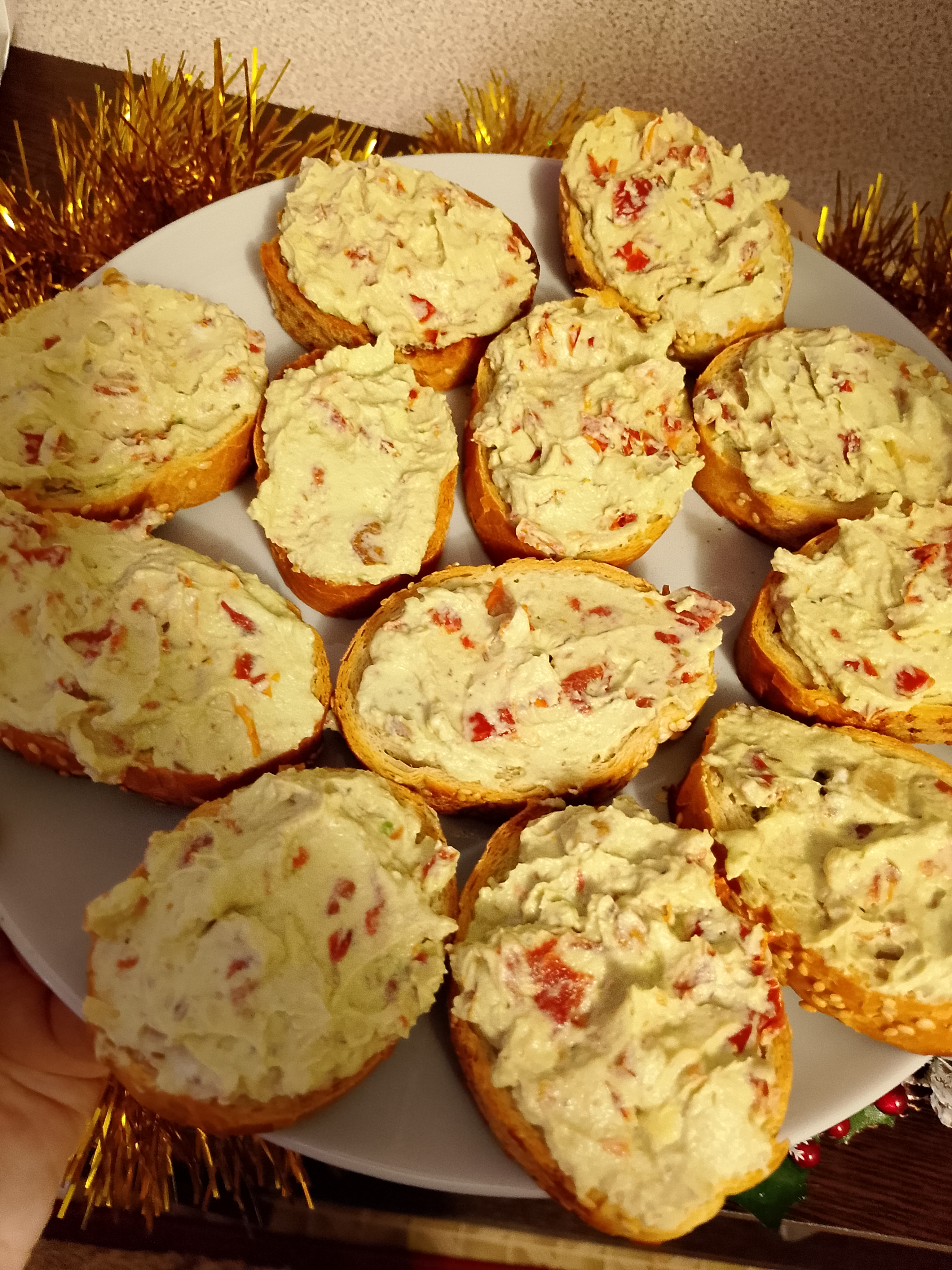 Брускетта/бутерброд с вялеными томатами