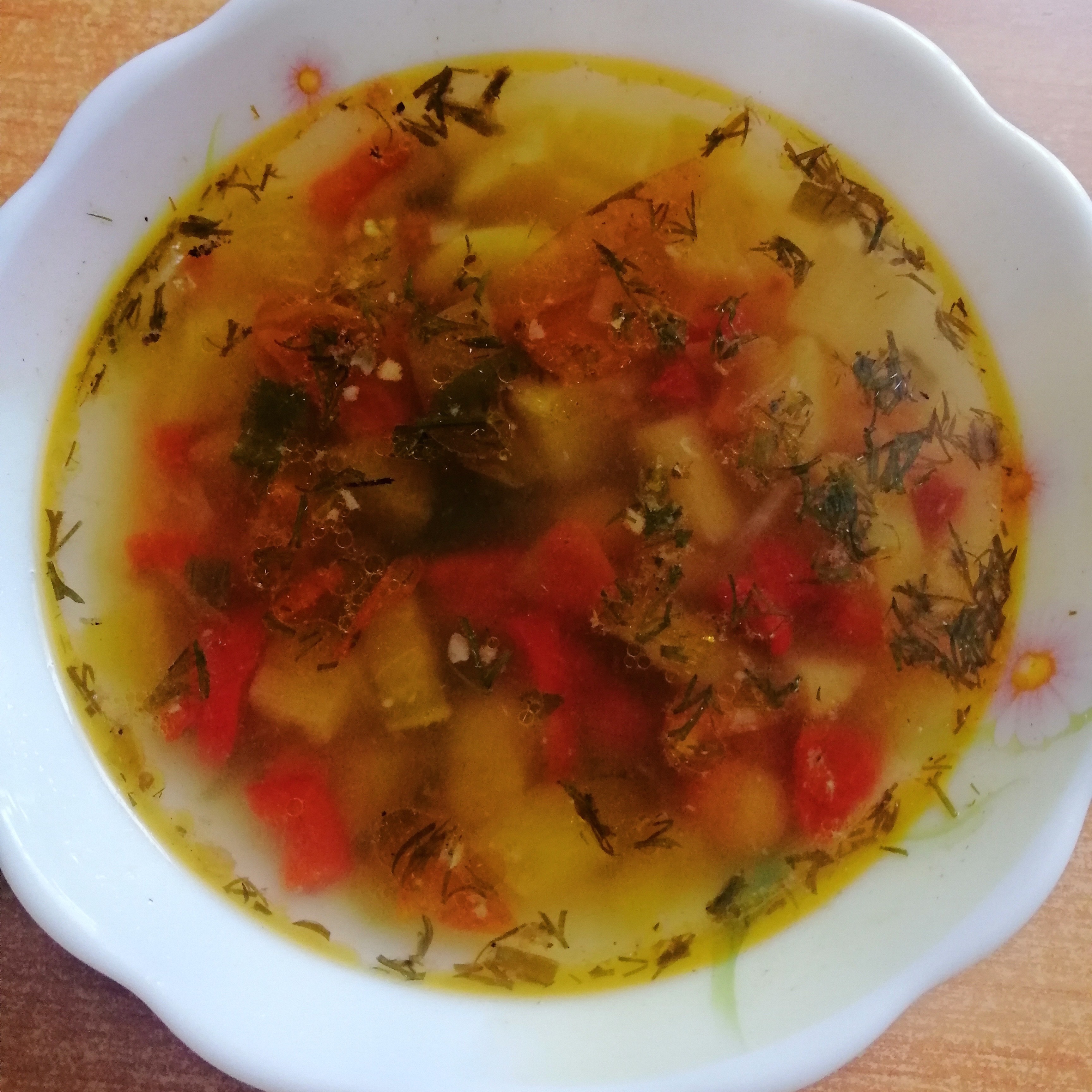 Диетический овощной суп с рыбными консервами