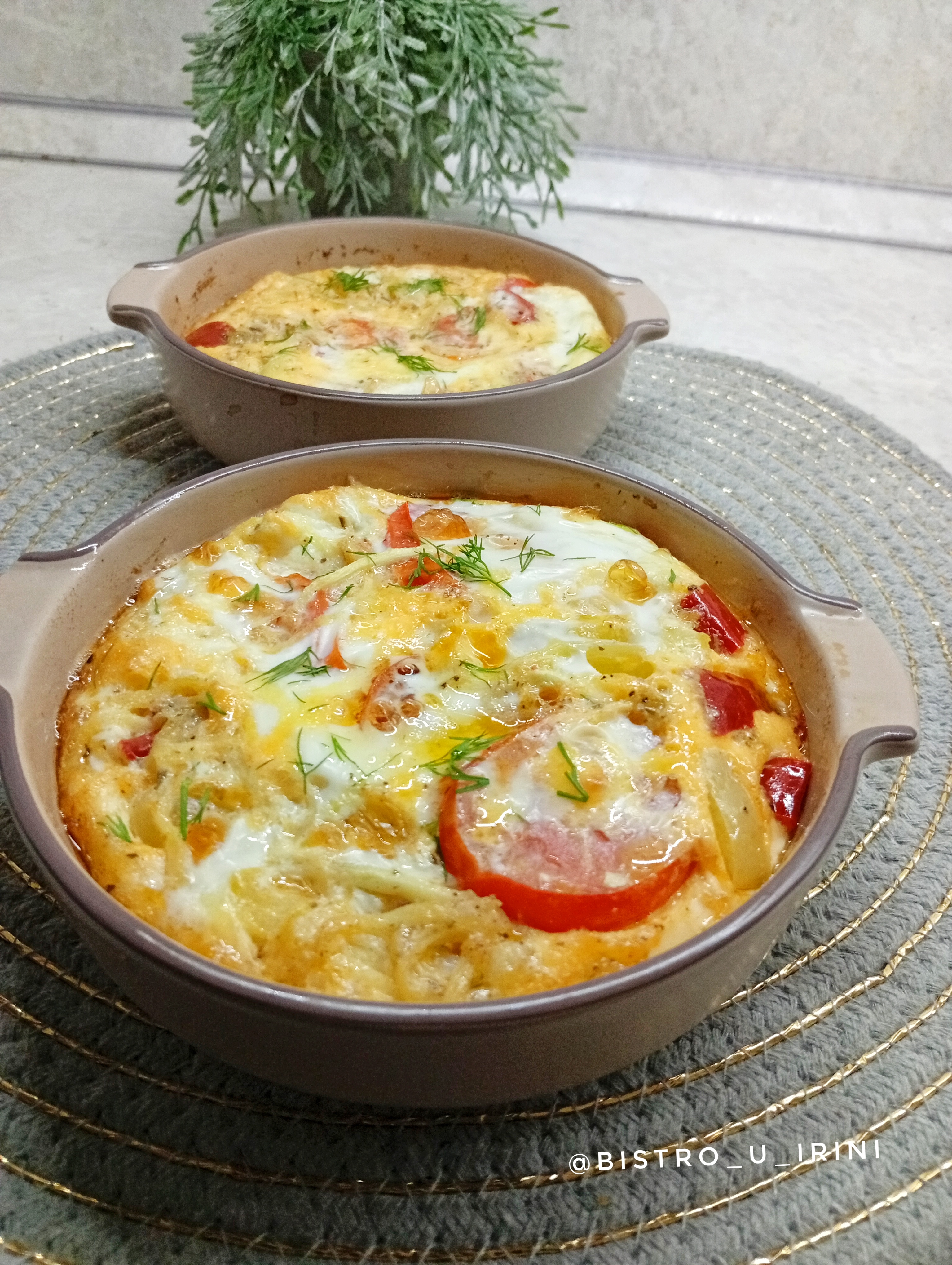 Омлет с кабачком, перцем и помидорами