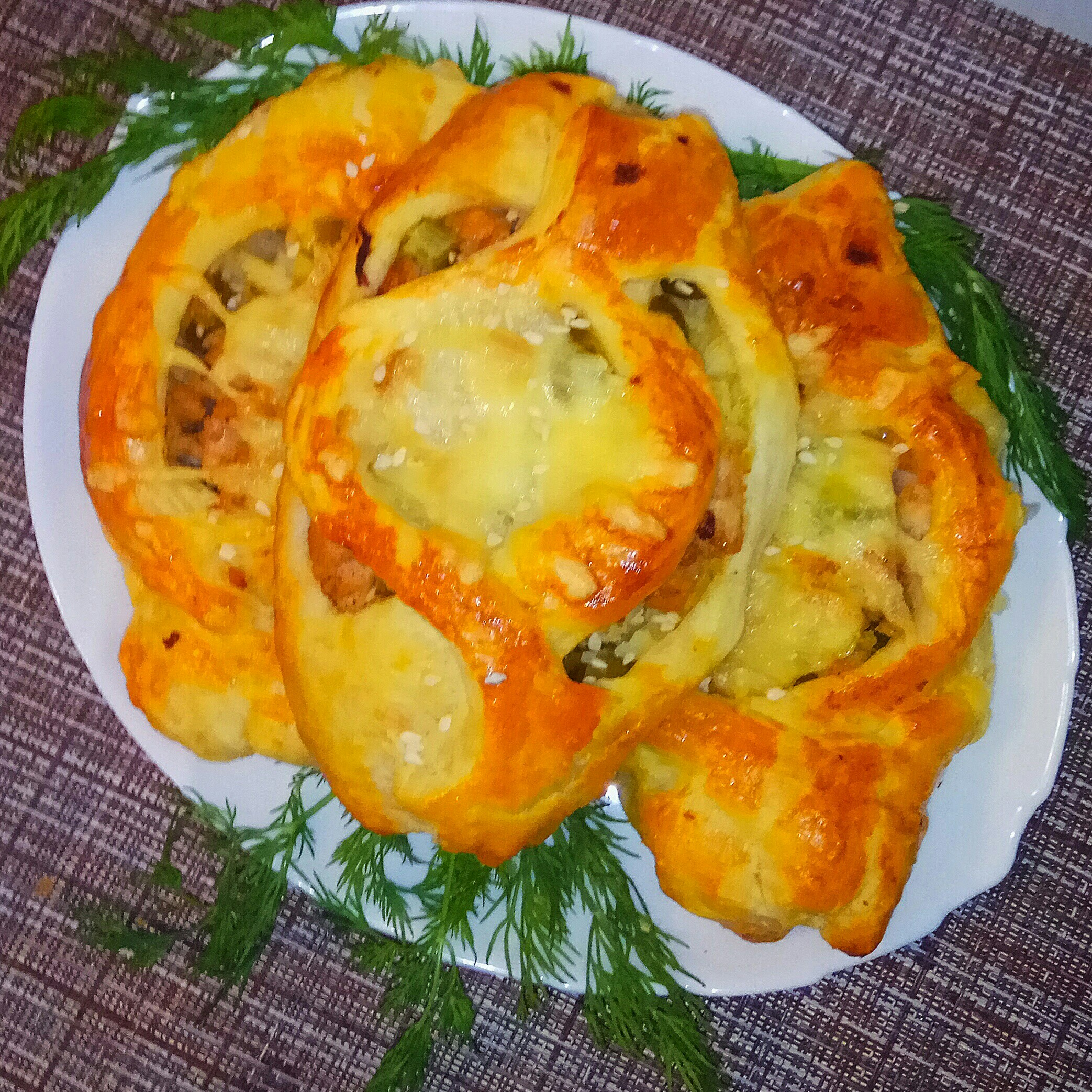 Лодочки с куриной грудкой,картошкой и сыром к праздничному столу