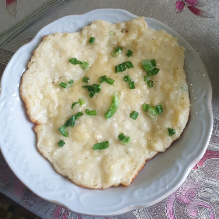 ПП завтрак: сырная лепешка с зеленью