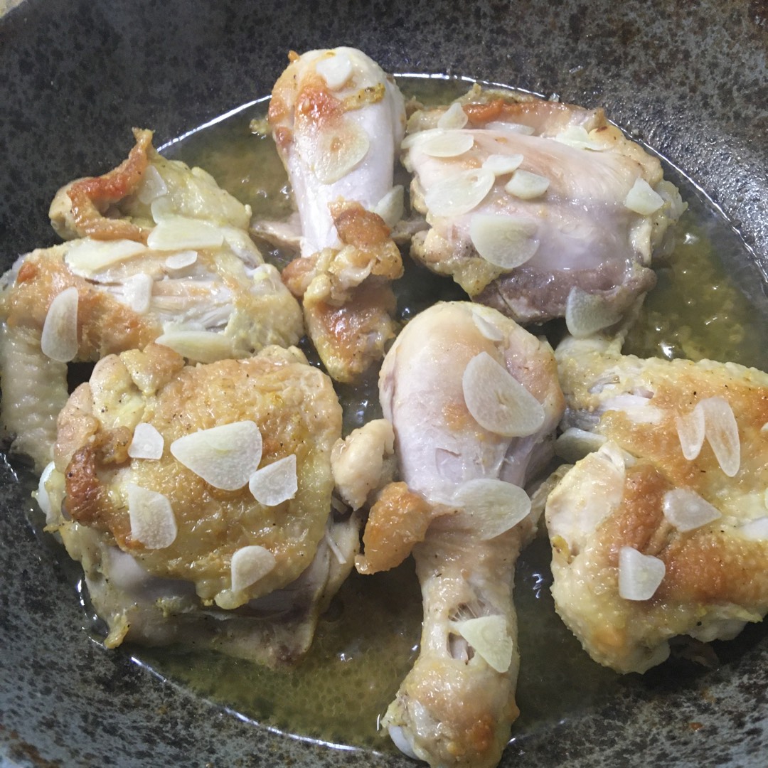 Сочная курица в сковороде