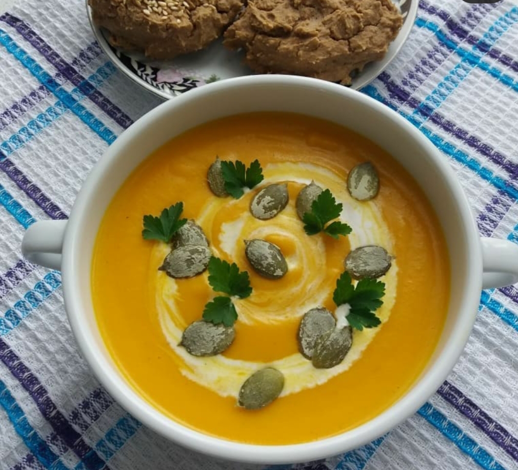Тыквенный крем-суп с молоком и сливками