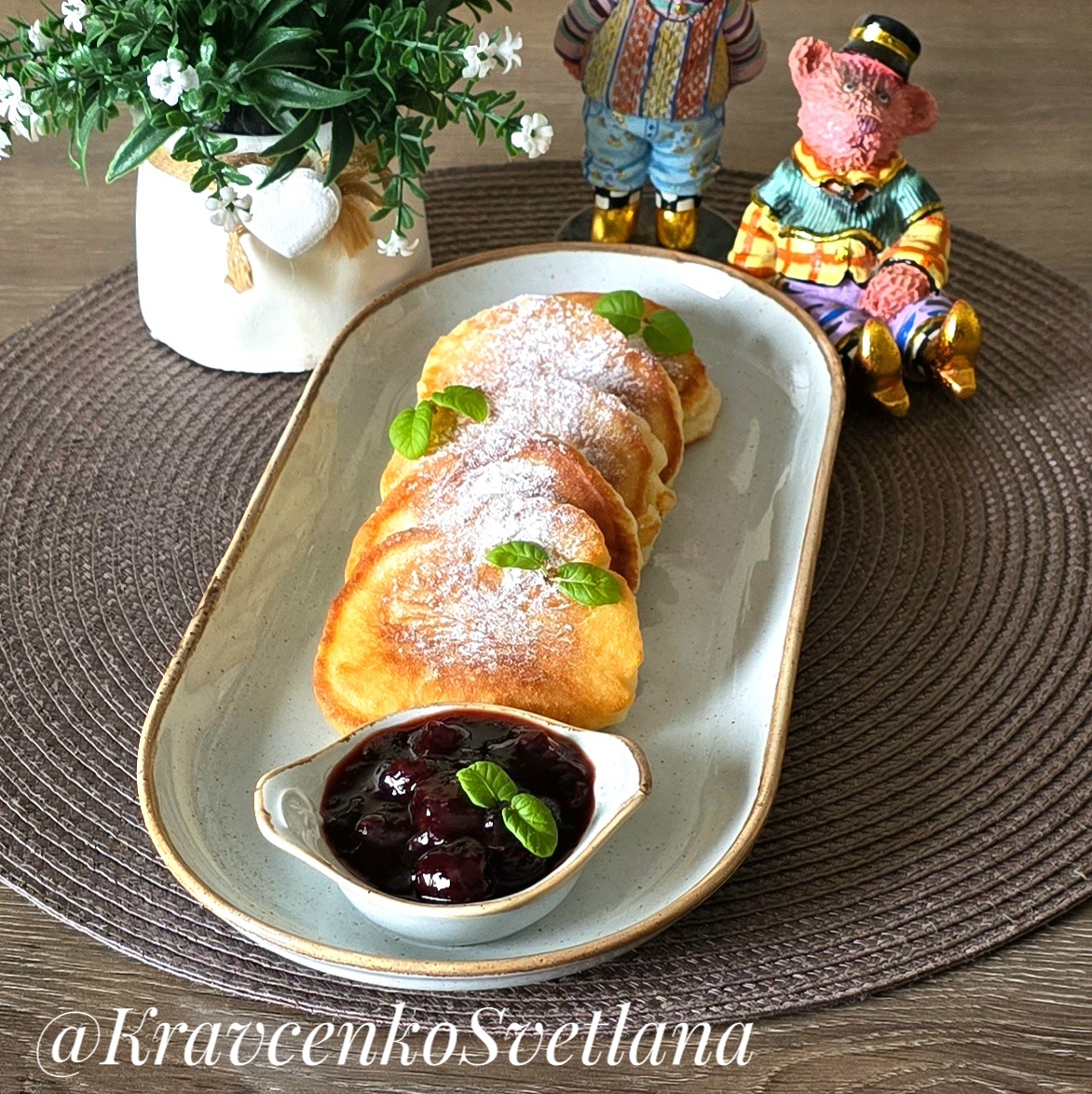 Оладьи на дрожжах. Вкусные, пышные!