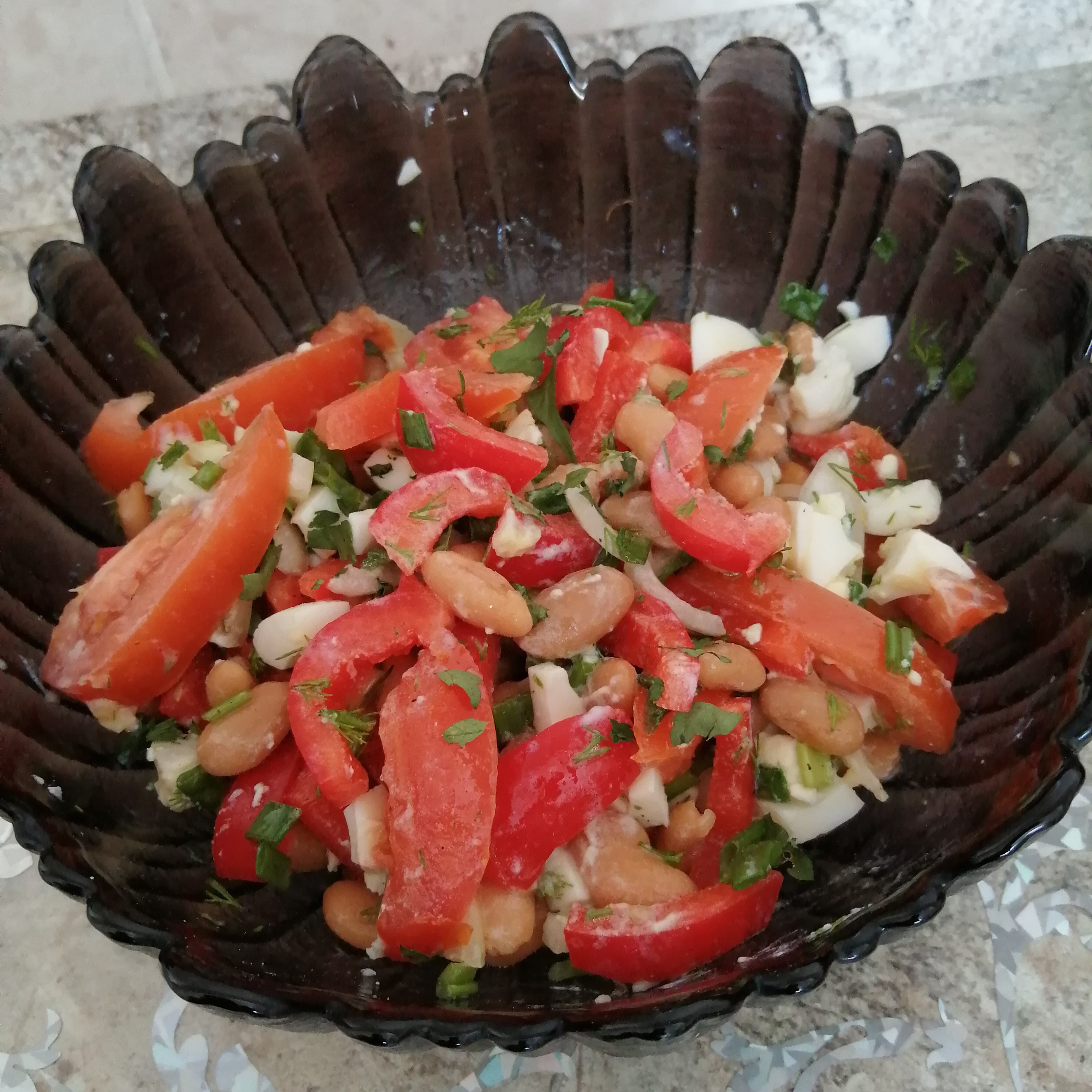 Салат "Пияз" с белой фасолью и овощами