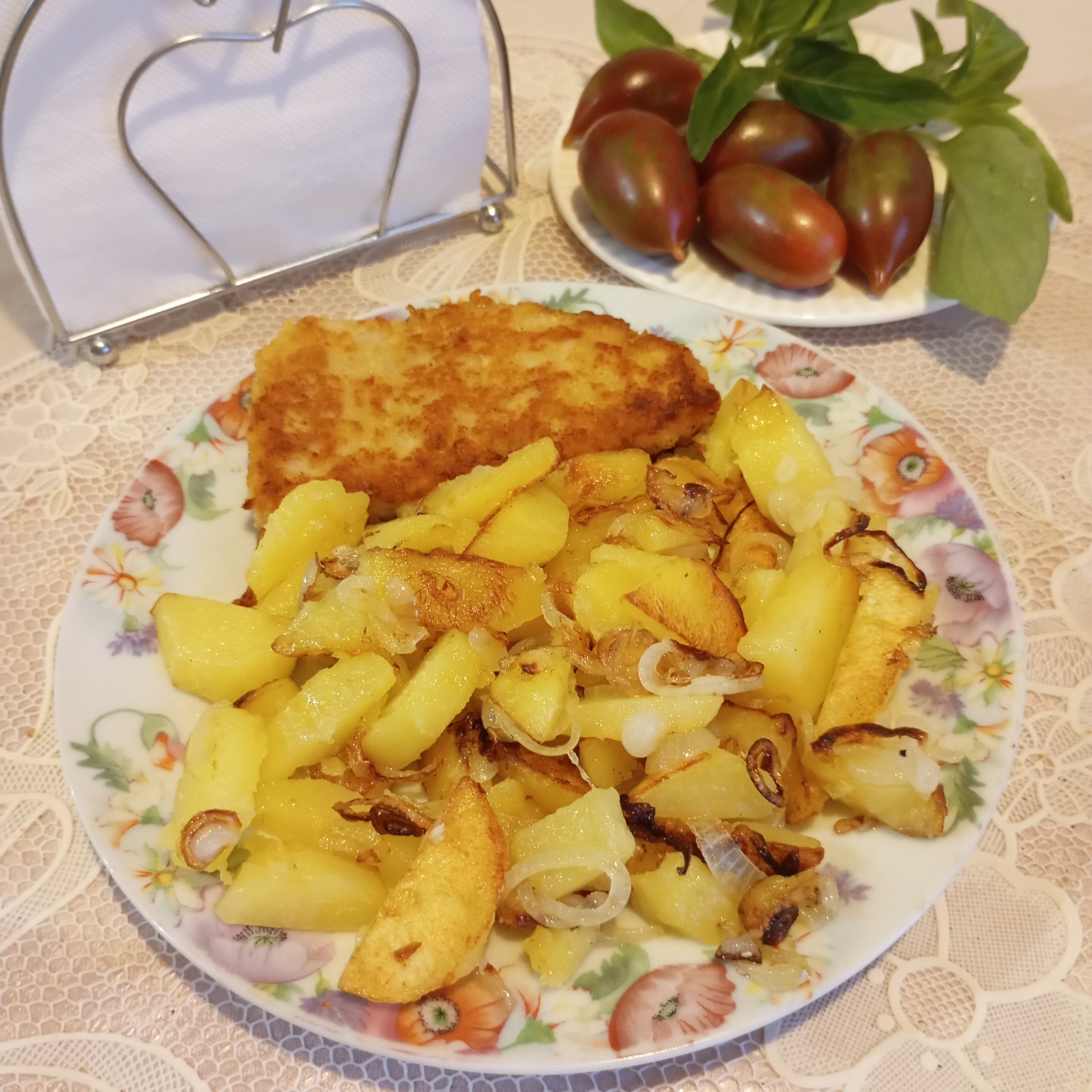 Картошка с луком жареная