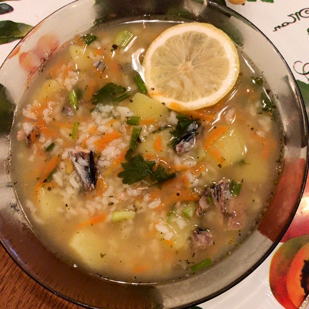 Сытный рисовый суп с горбушей, постный