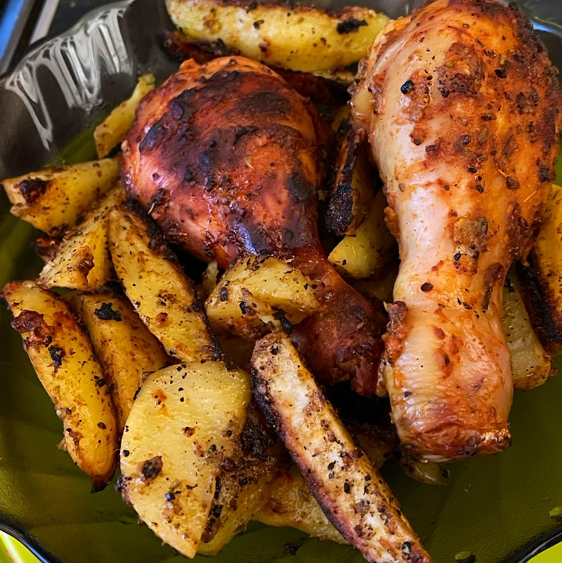 Куриные ножки в духовке с картофелем