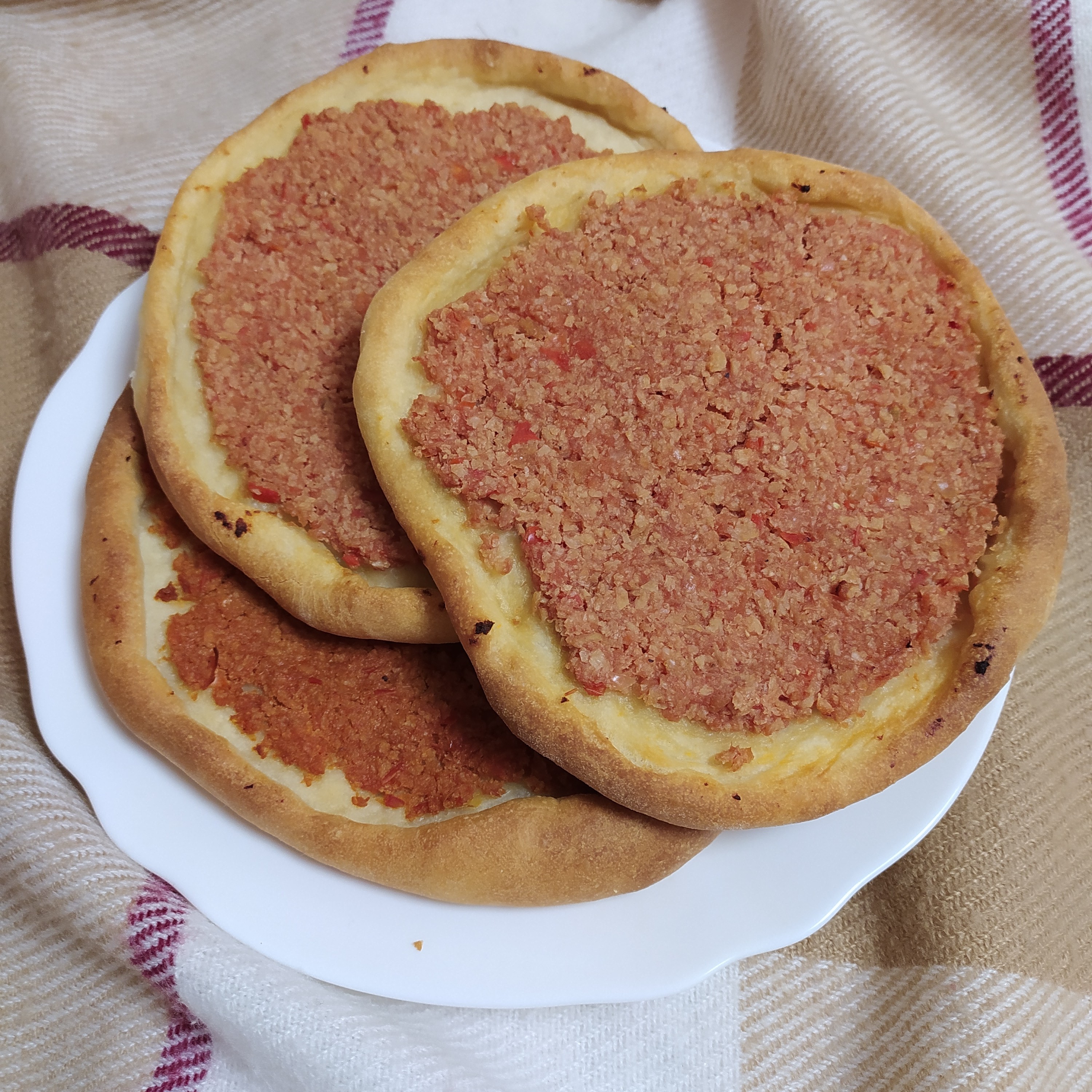 Лахмаджун – турецкая пицца с мясом