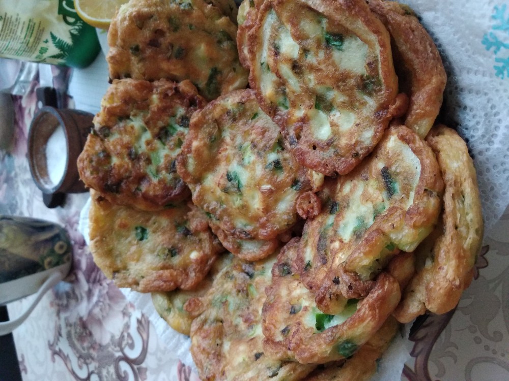 Ленивые пирожки с луком и яйцами