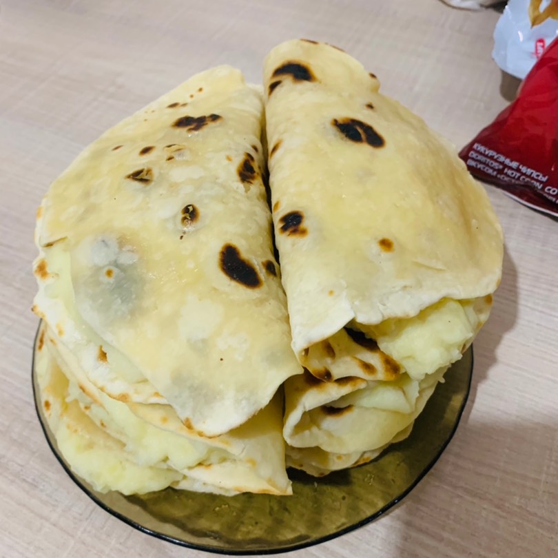 Кыстыбый - татарские лепешки с картофельным пюре
