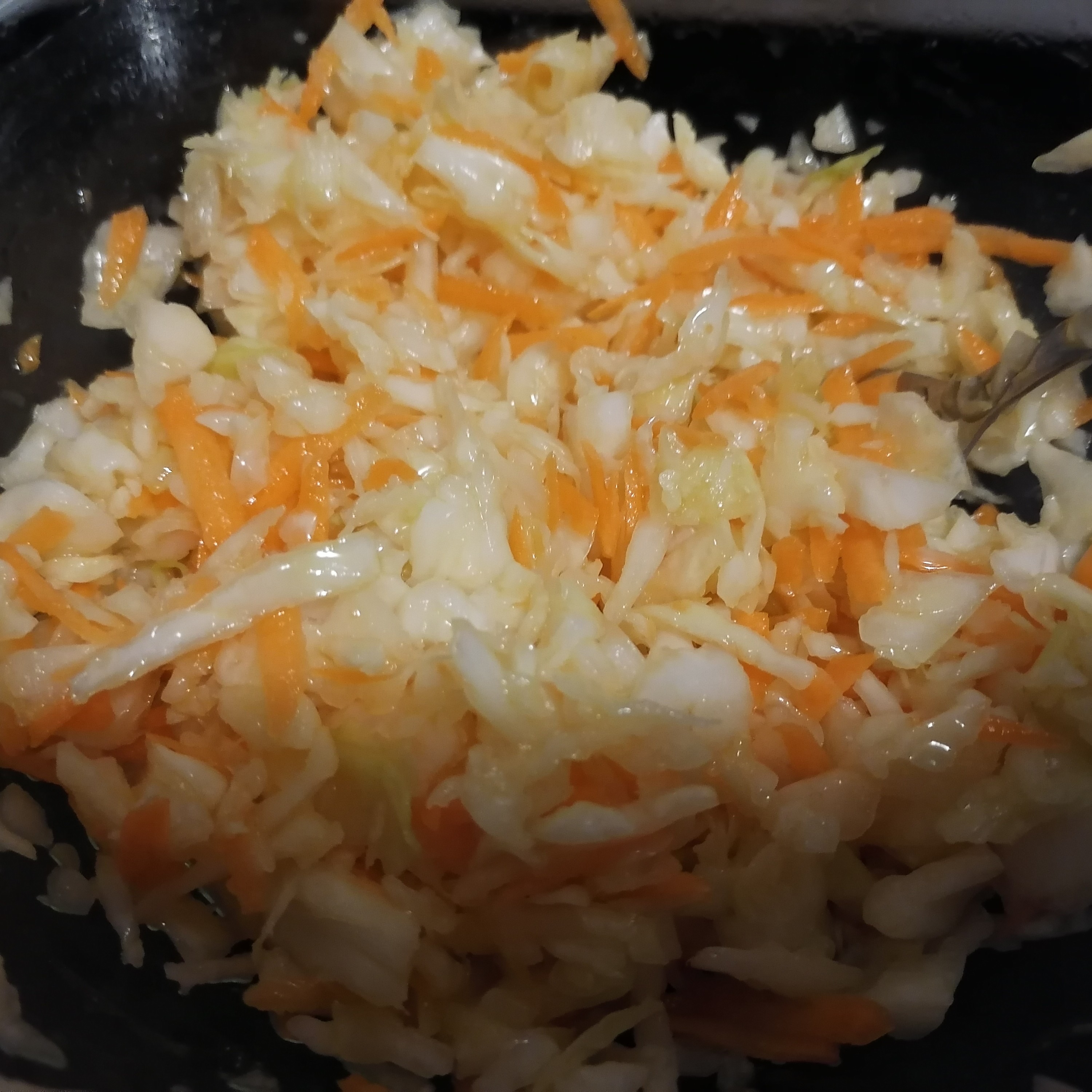 Салат из свежей капусты и морковки как в столовке