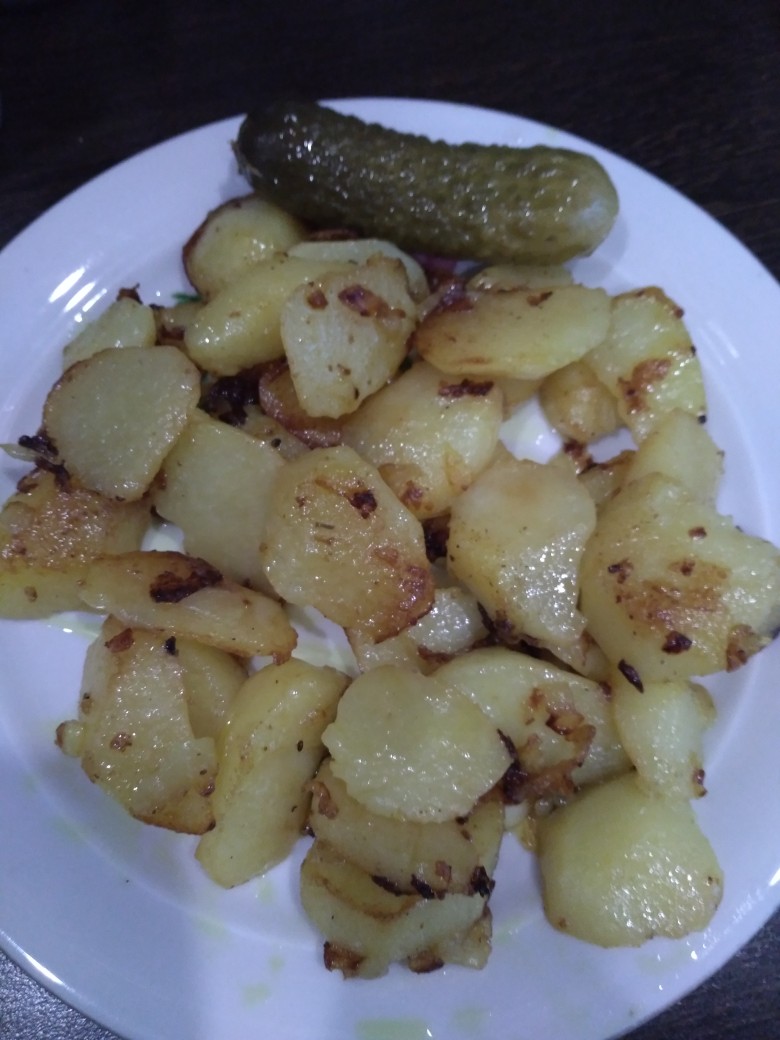 Картошечка жареная «по-быстрому» с чесночком