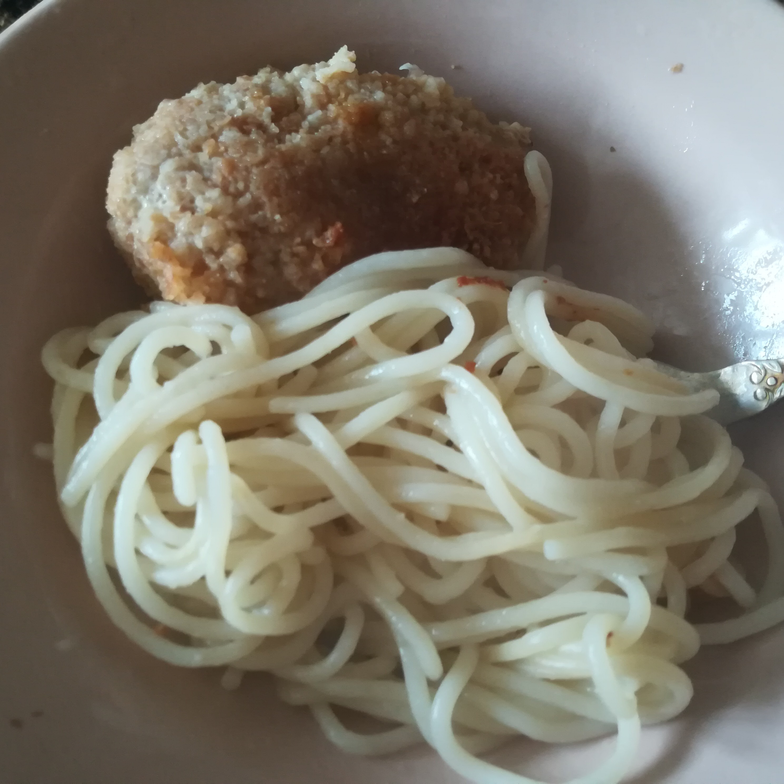 Спагетти с котлетами