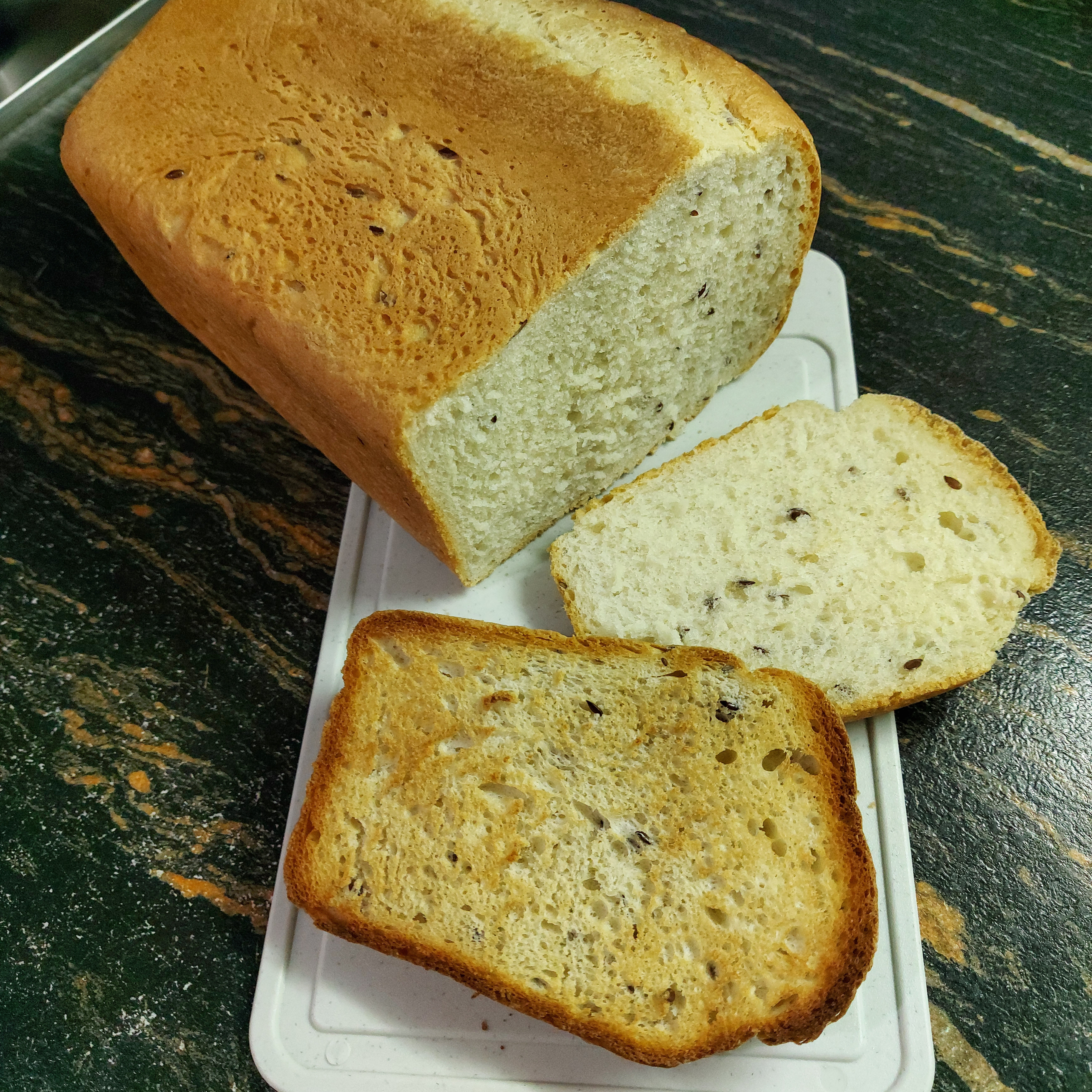 Тостовый хлеб с семенами льна