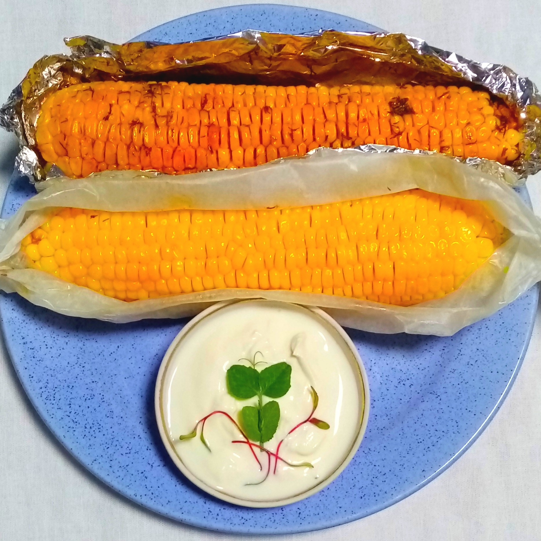 Кукуруза запечённая в духовке с сыром и сливочным маслом