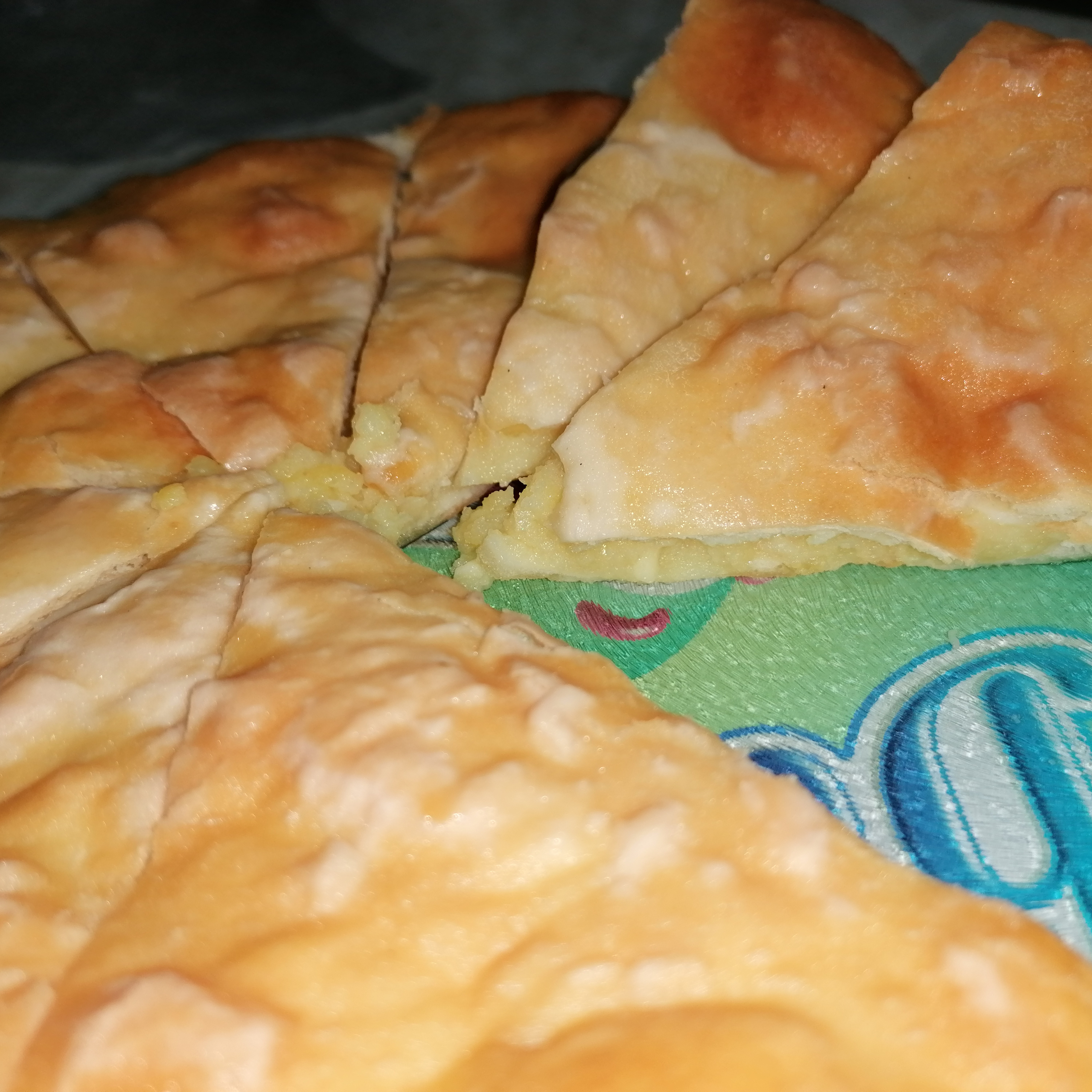 Осетинские пироги с сыром и картошкой