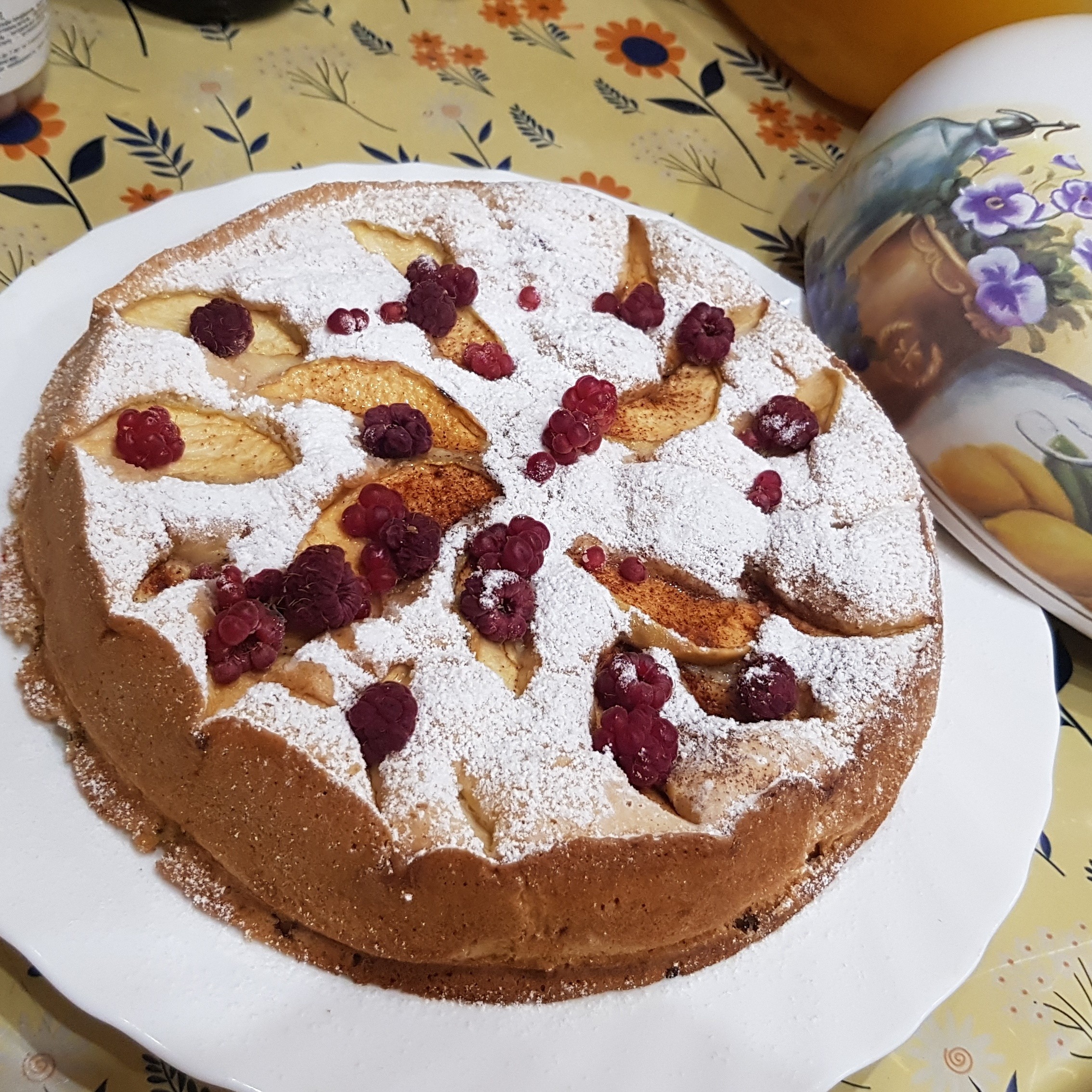 Шарлотка с яблоками рецепт в духовке 🍰