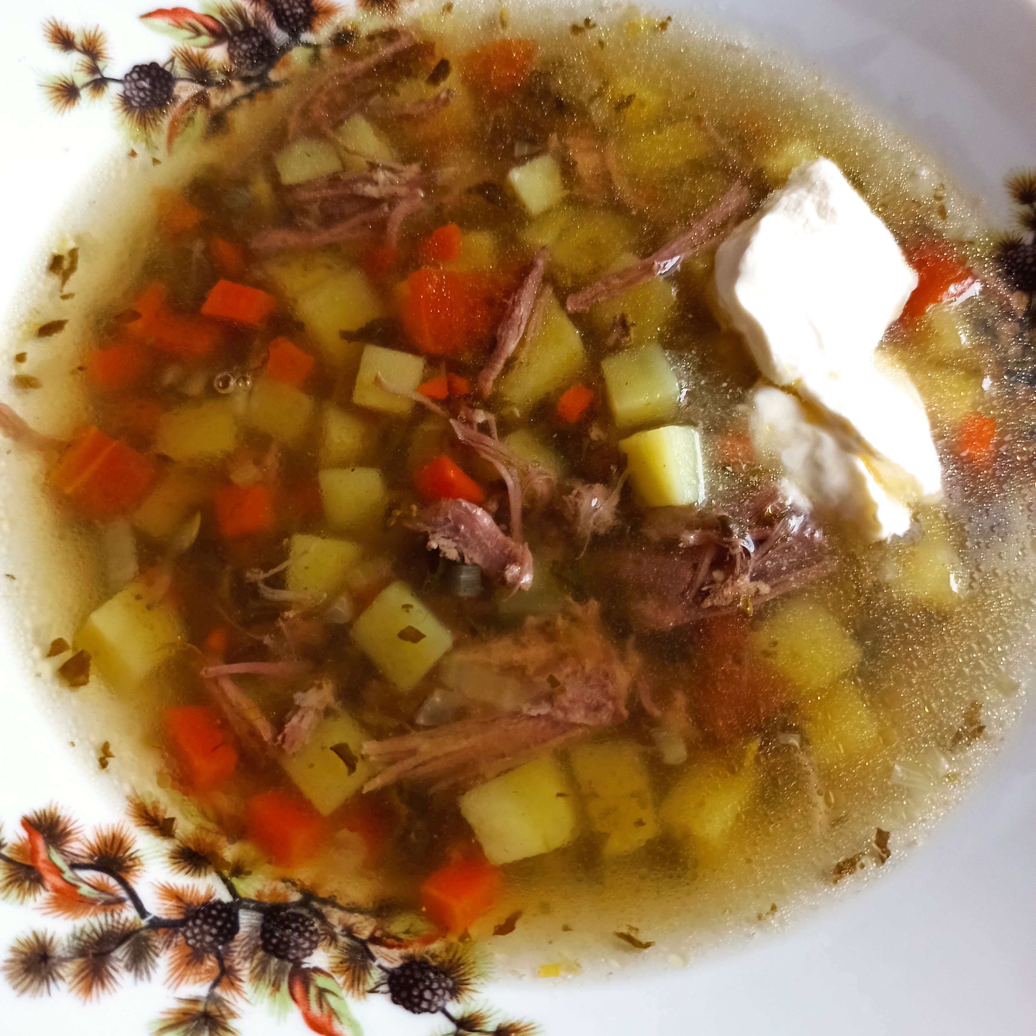 Быстрый щавелевый суп с тушёнкой