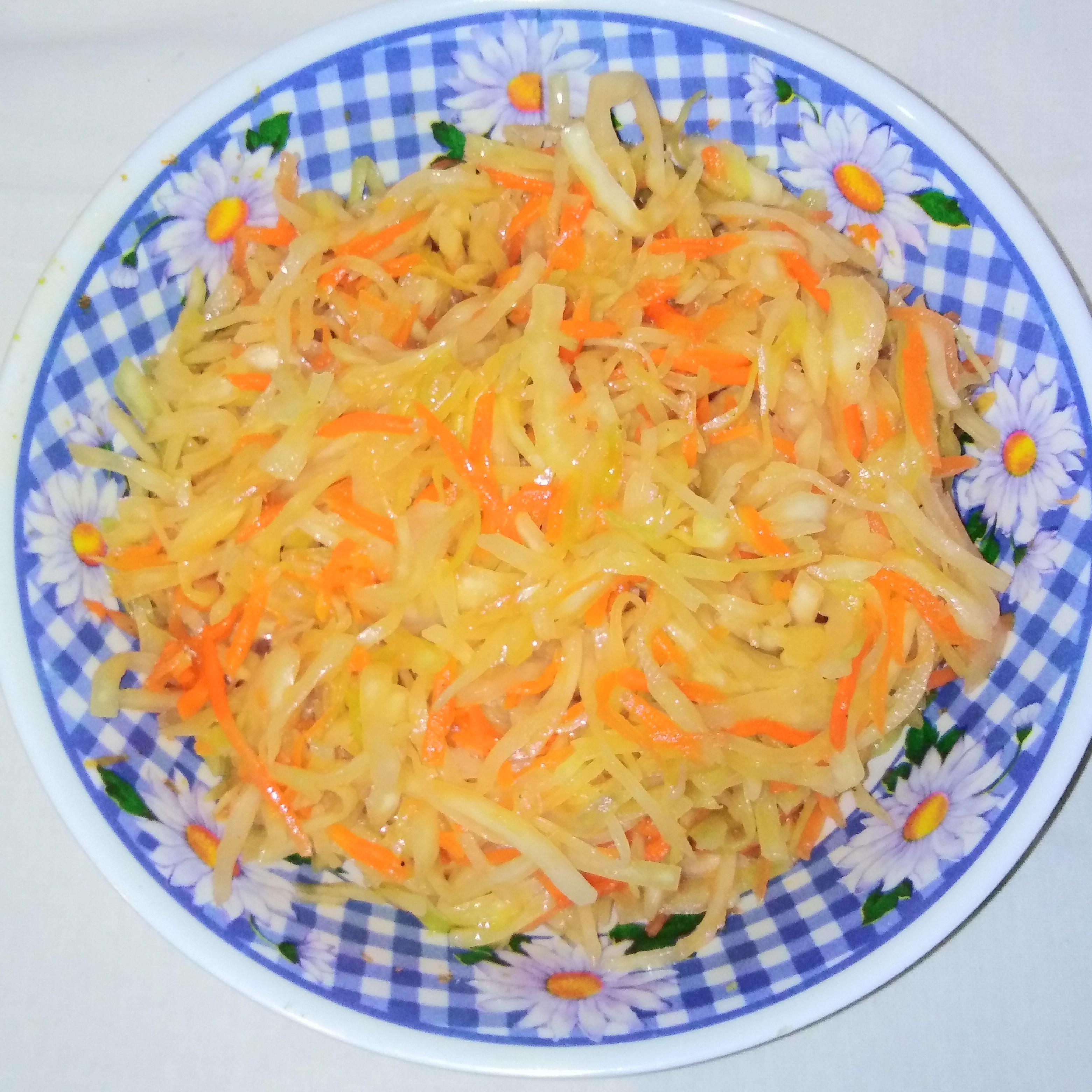 Салат из свежей капусты и морковки как в столовке