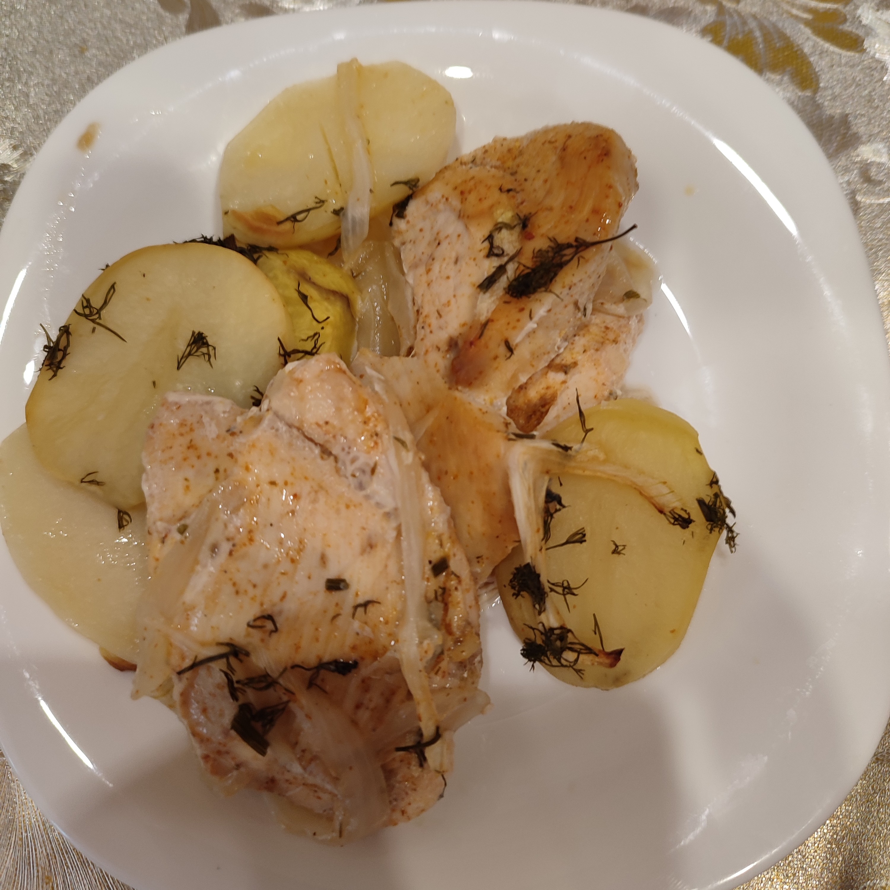 Куриное филе с картофелем в духовке