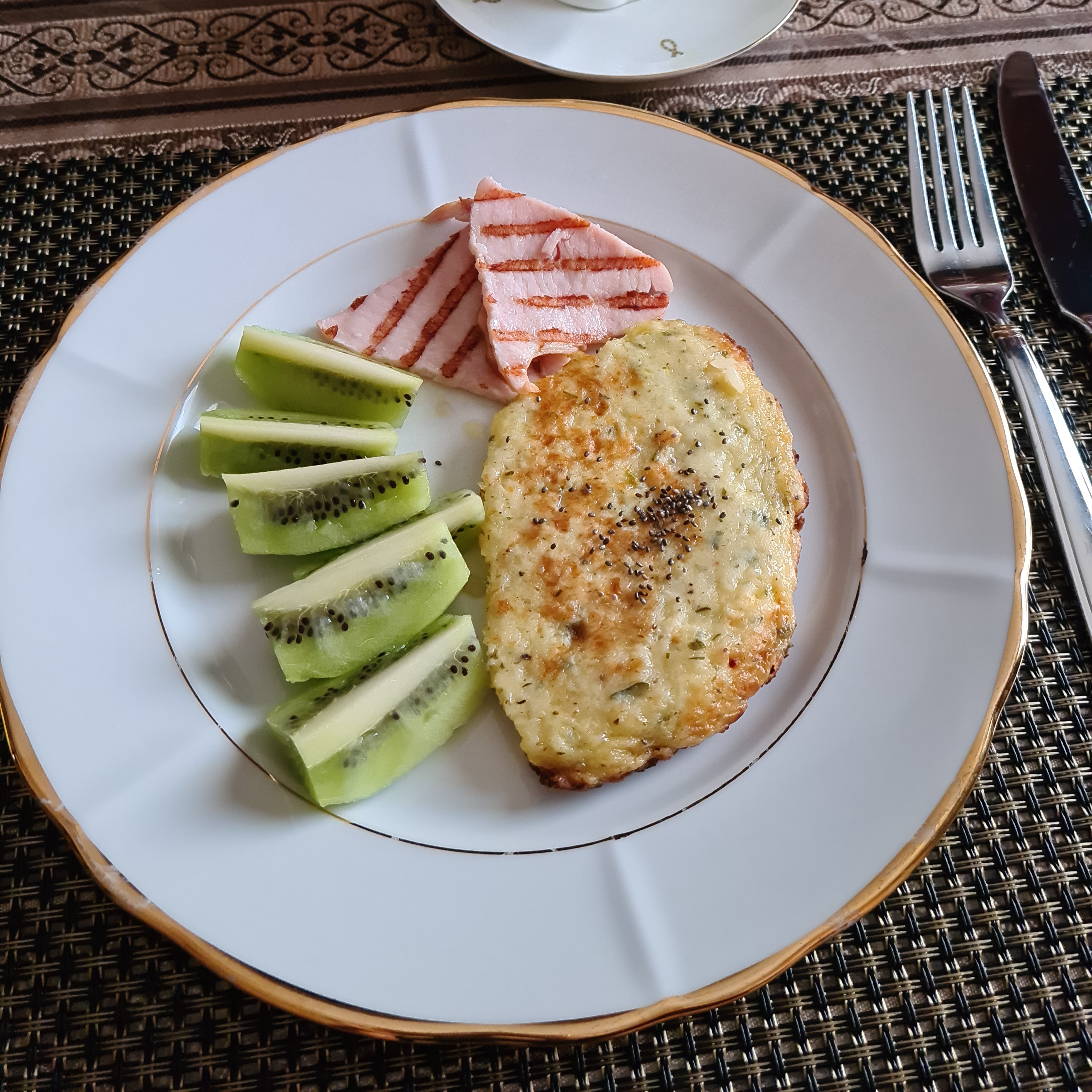ПП завтрак: сырная лепешка с зеленью