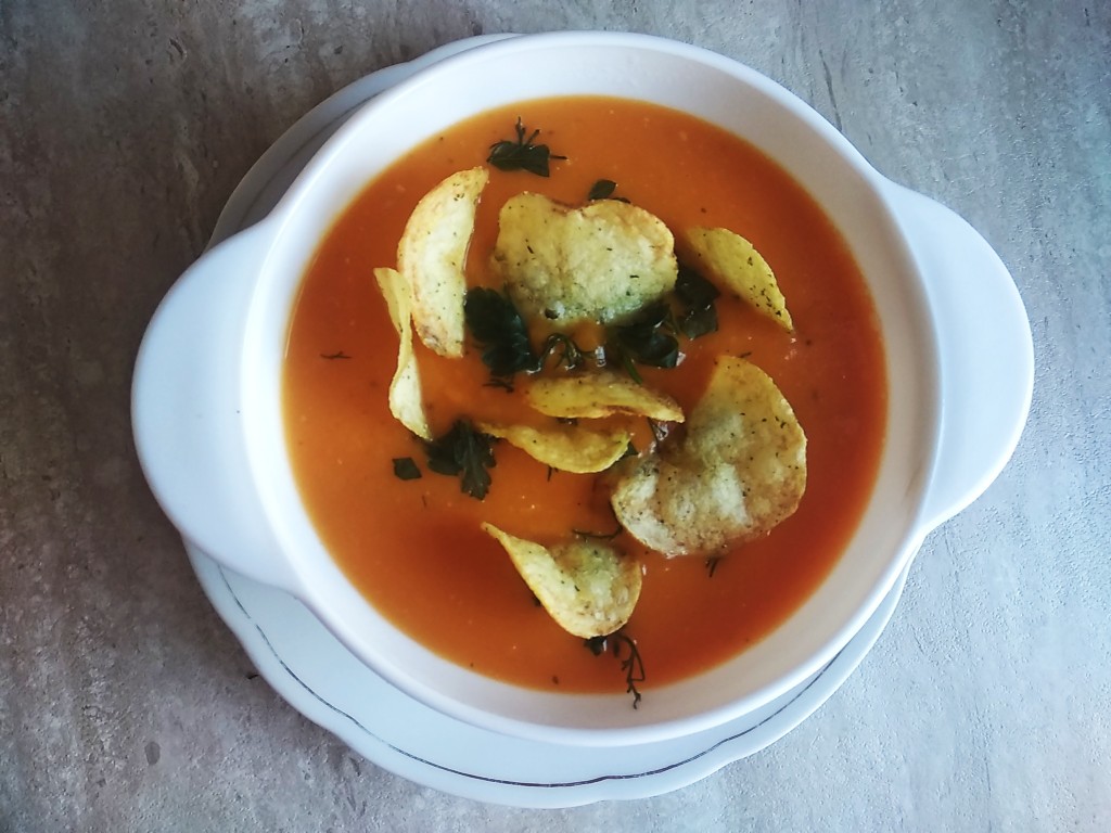 Тыквенный суп-пюре с картофельными чипсами