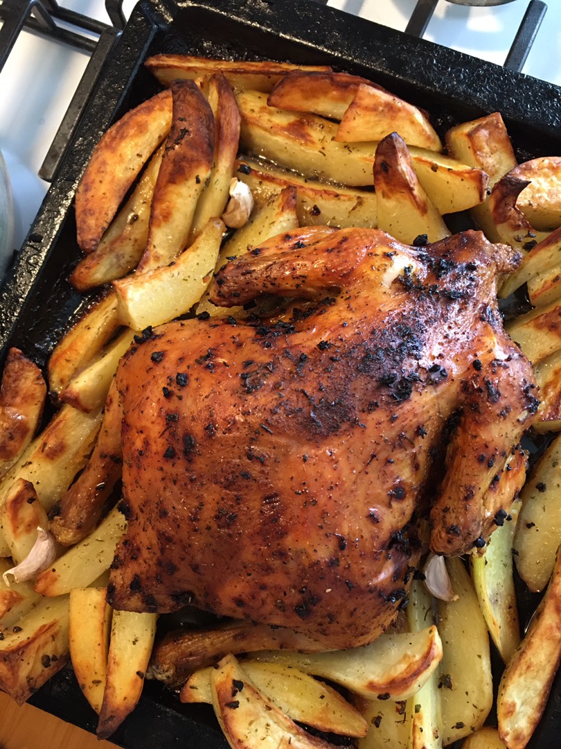 Курица с картошкой фри в одной сковороде