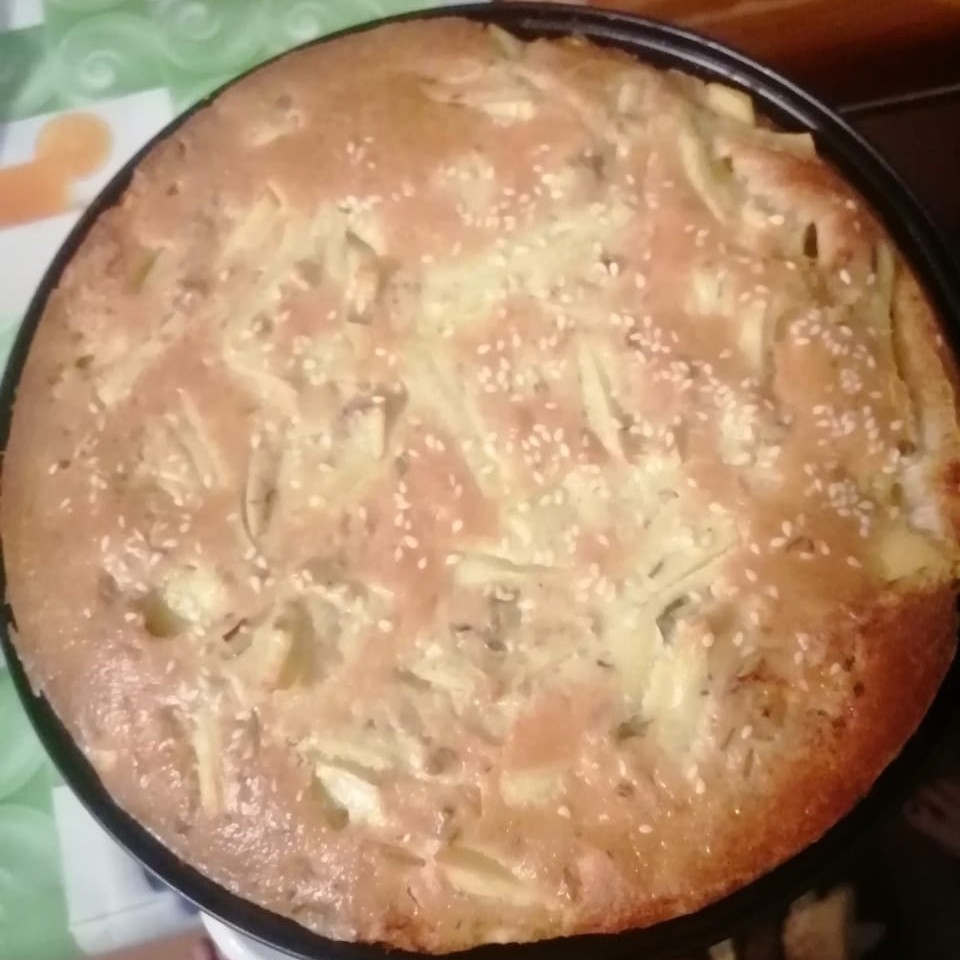 Заливной пирог с картофелем и консервированной сайрой