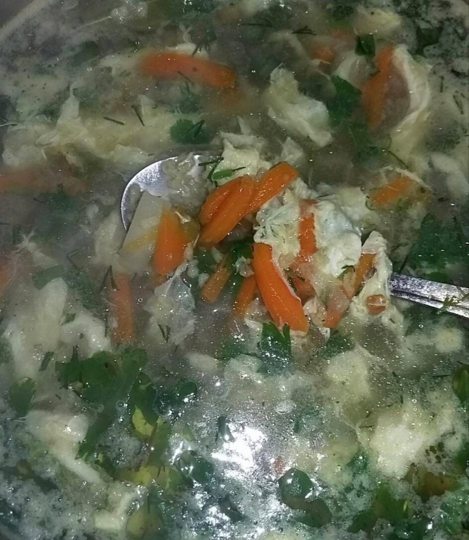 Суп пшенный с зелёным горошком и взбитым яйцом