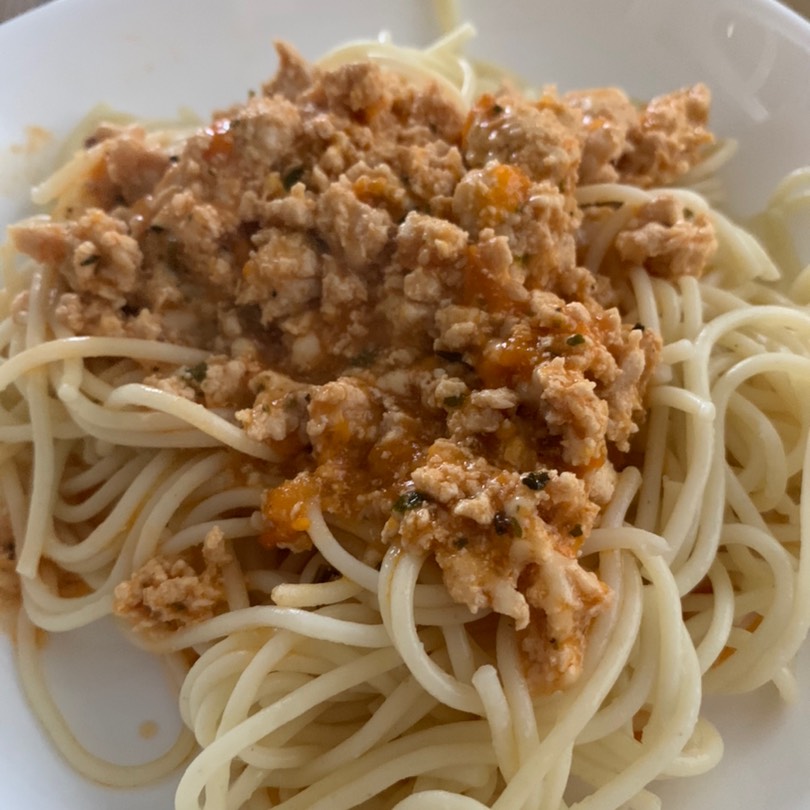 Спагетти с фаршем в томатно-мясном соусе Болоньезе с магги на второе