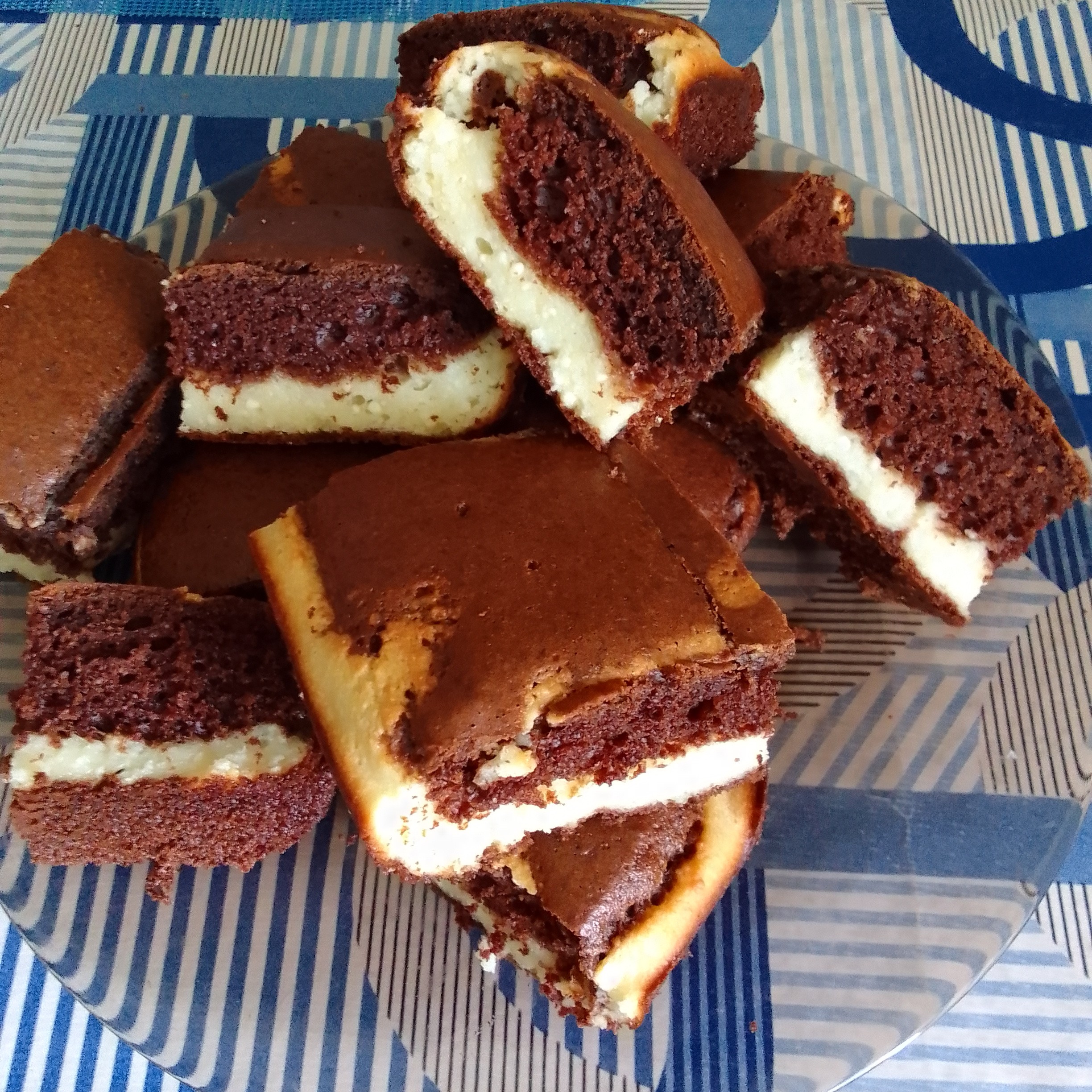 Шоколадный пирог «Подушки» с творогом