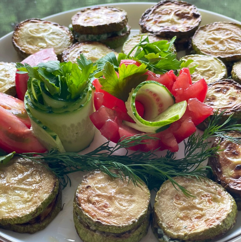 Кабачки жареные на сковороде с чесноком и майонезом