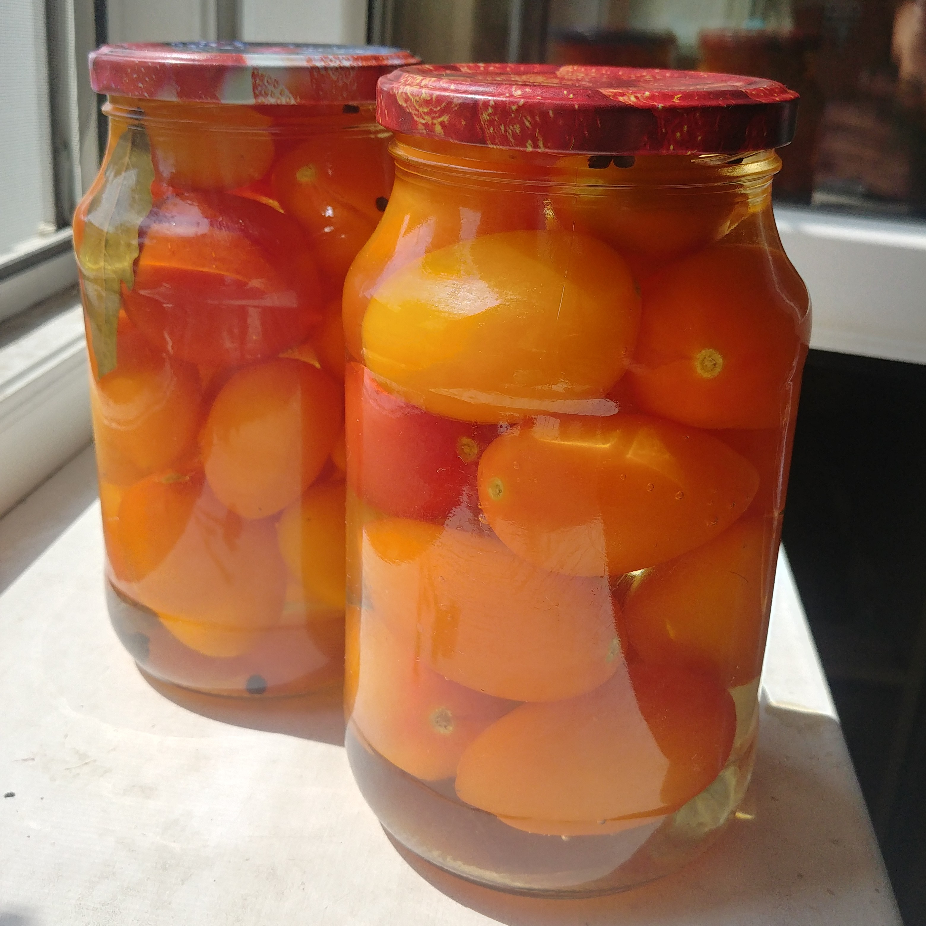 Маринованные томаты с мёдом и корицей