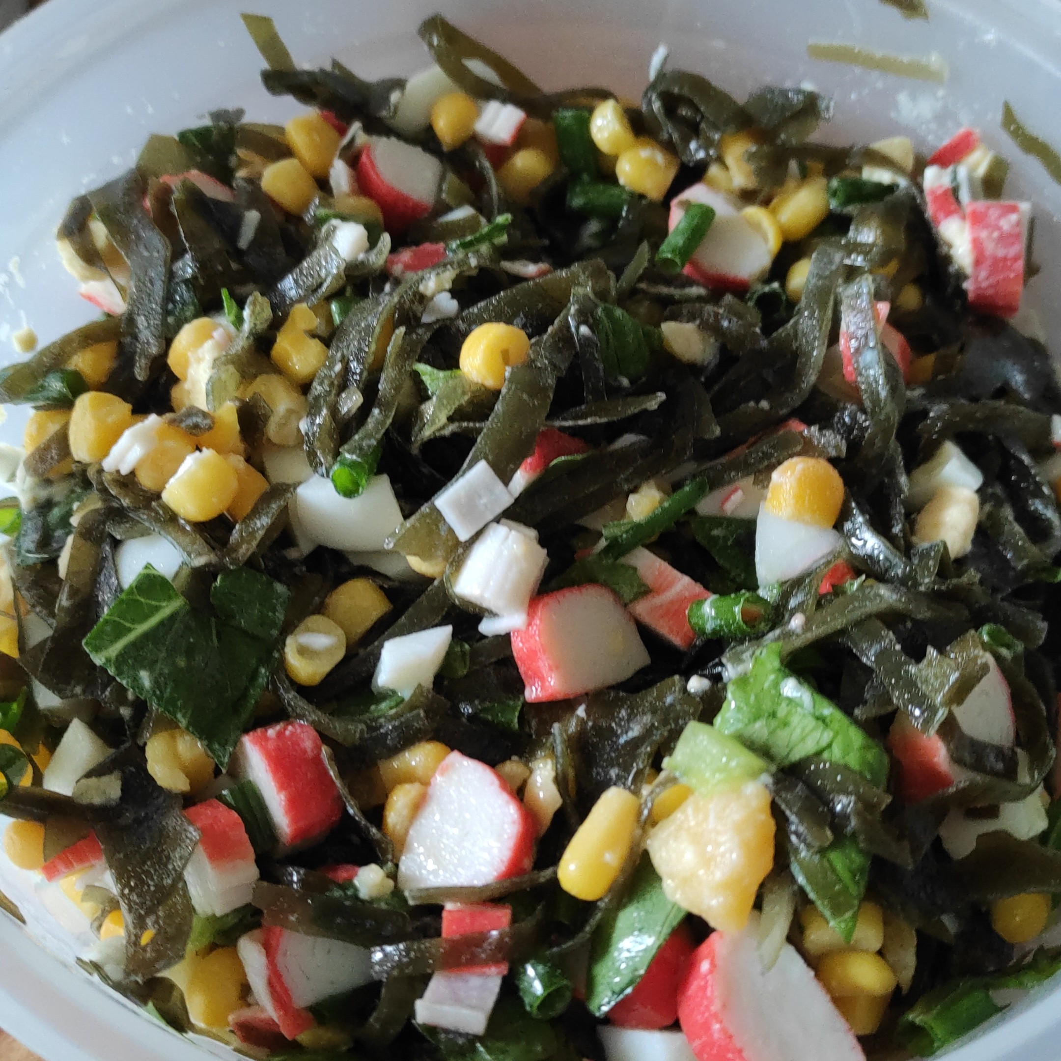 ПП салат из морской капусты с кукурузой и крабовыми палочками