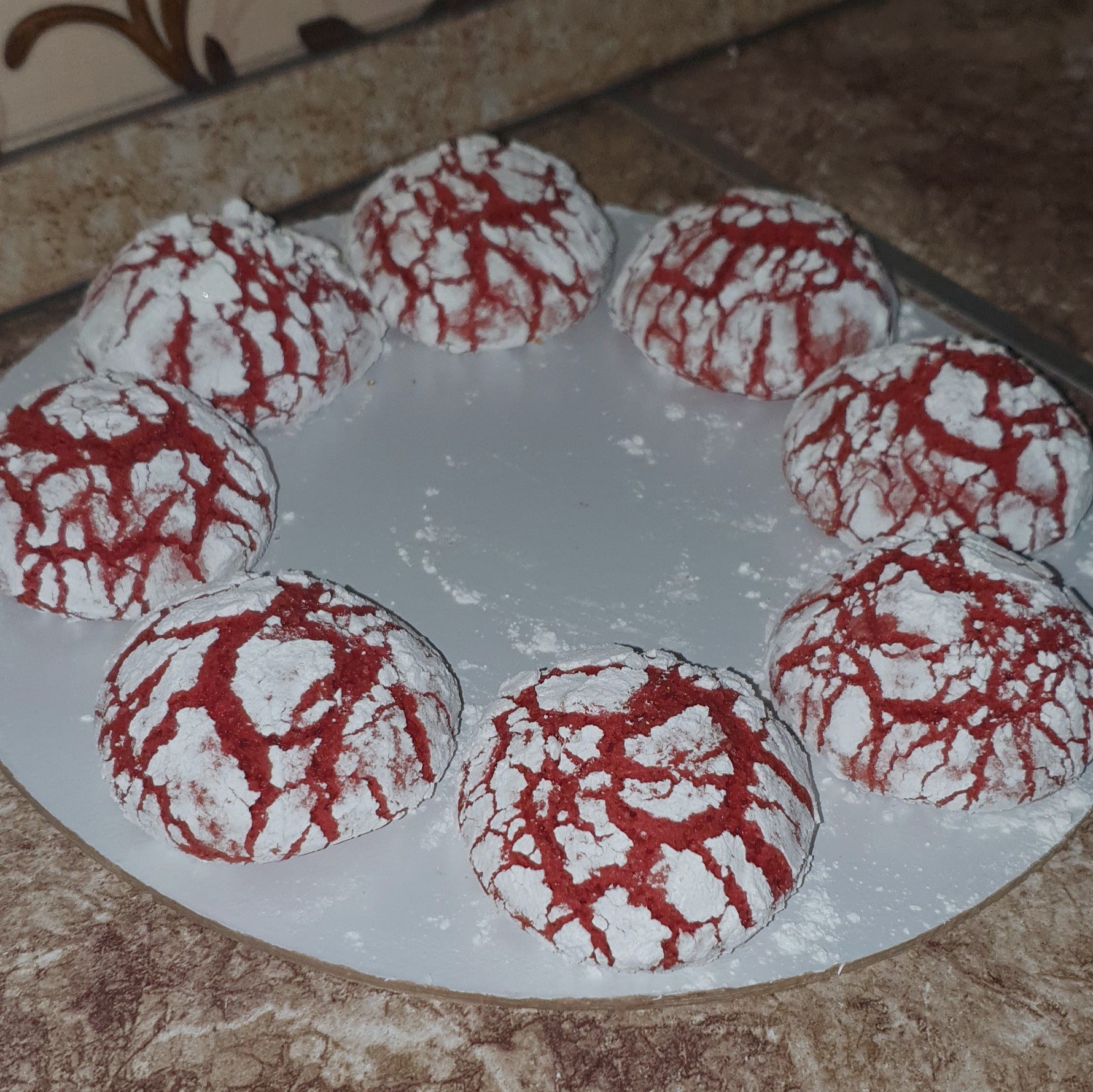 Мраморное печенье «красный бархат»