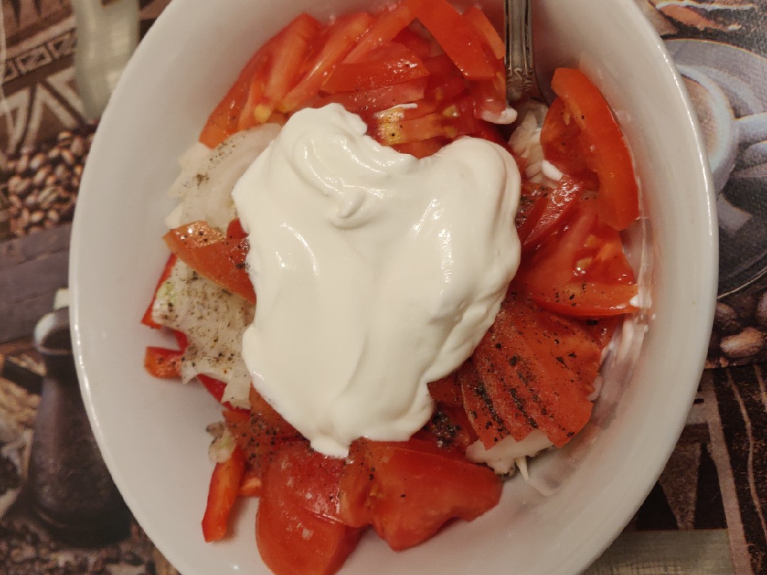 Салат овощной «красное и белое» 🍅🥬🌶