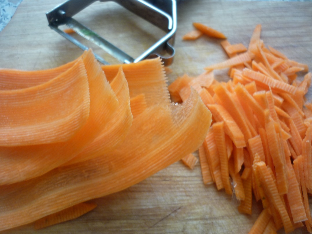Вот так я шинкую морковь на супы