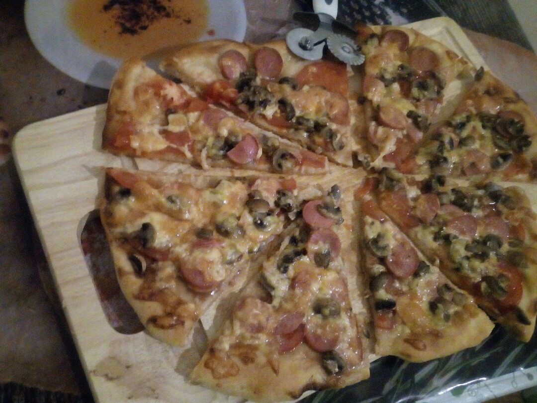 Пицца с беконом, грибами и сыром #пицца