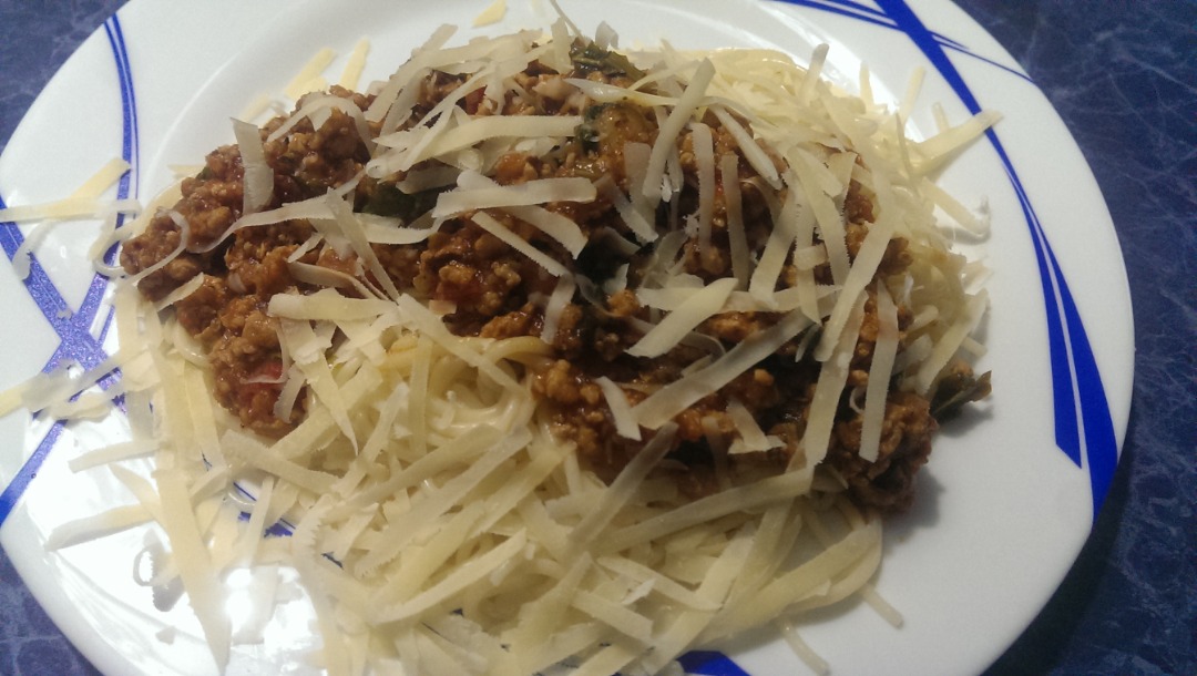 Спагетти с соусом болоньезе🍝