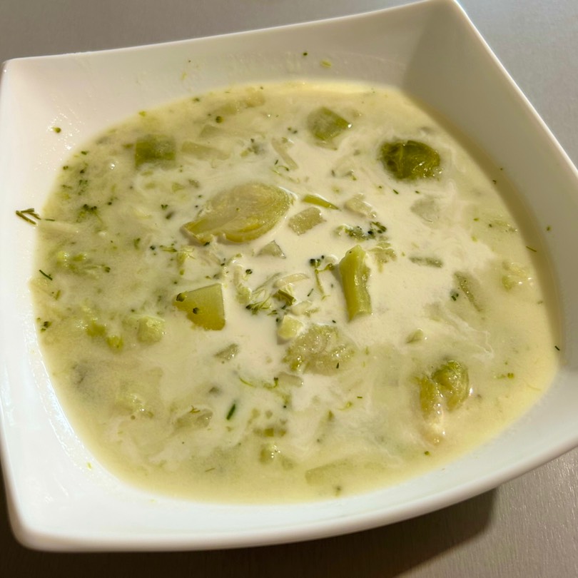 Быстрый, вегетарианский легкий суп из замороженных овощей с сыром. Обед № 30