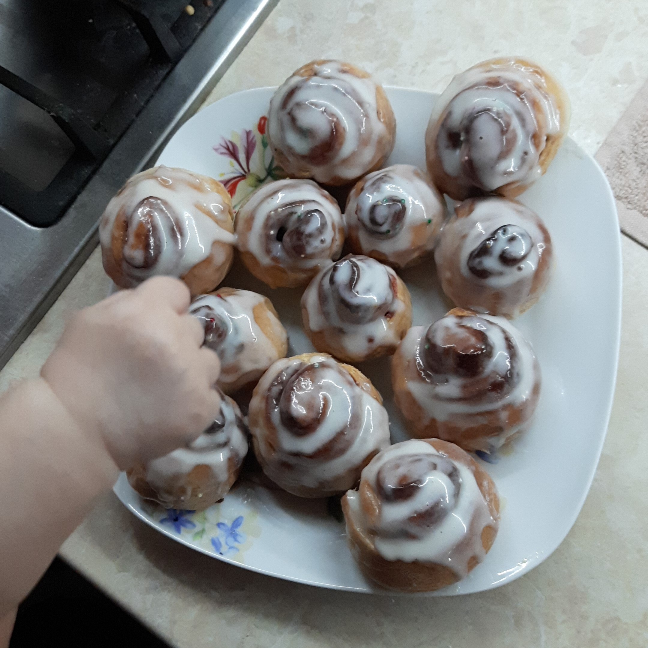 "Синнабон" булочки с корицей из слоёного дрожжевого теста )